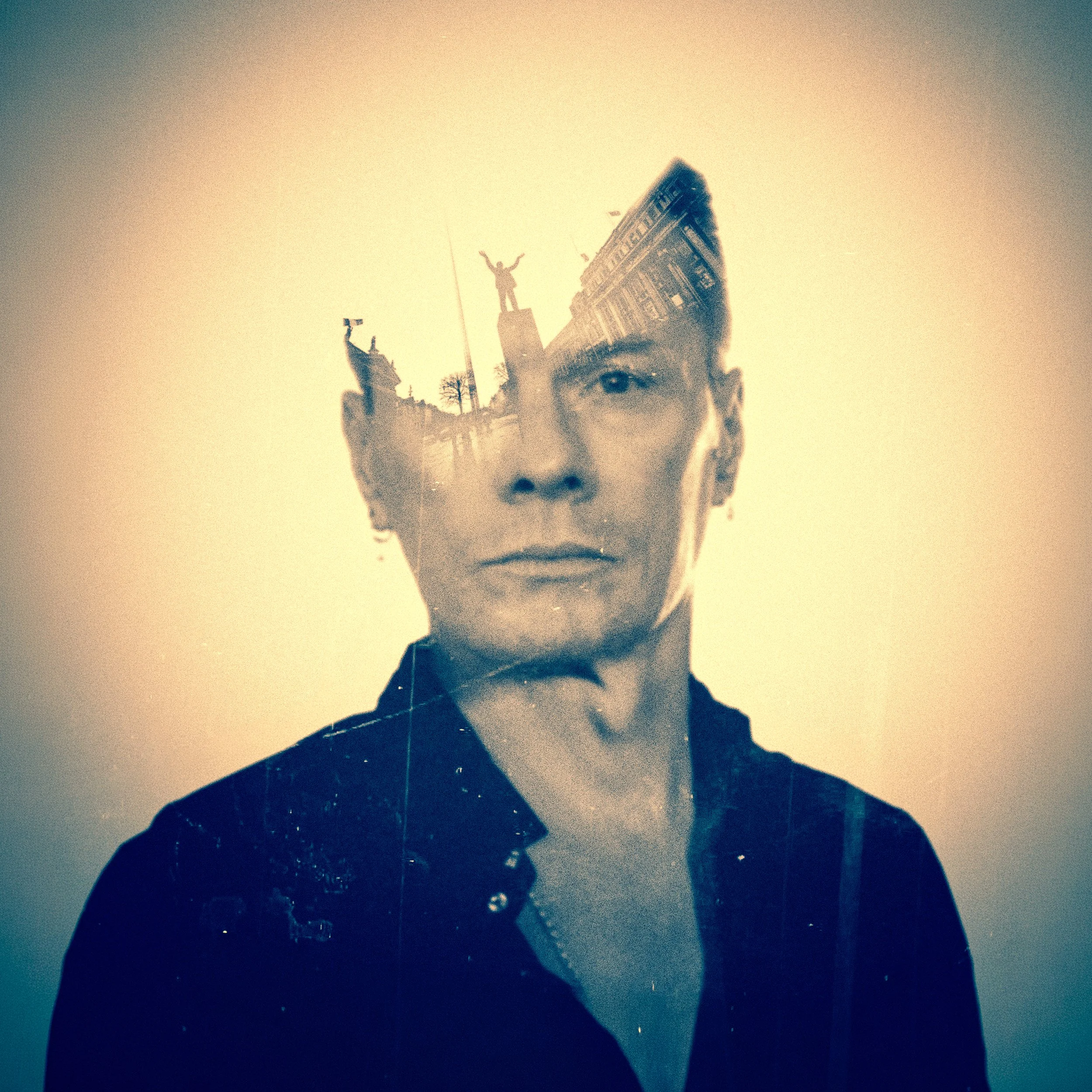 U2-Dublin-Portraits-Larry.jpg
