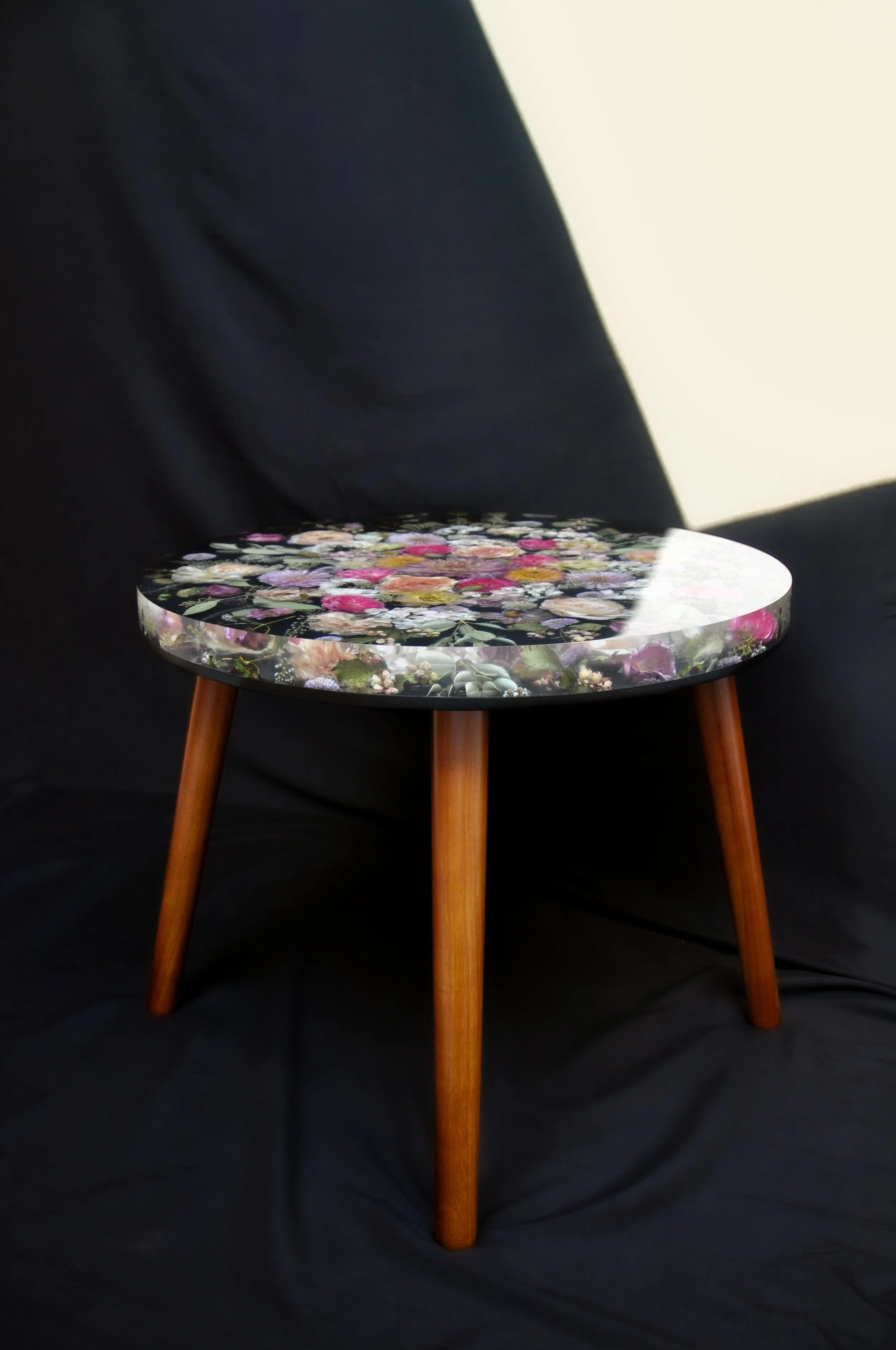 Circular Table