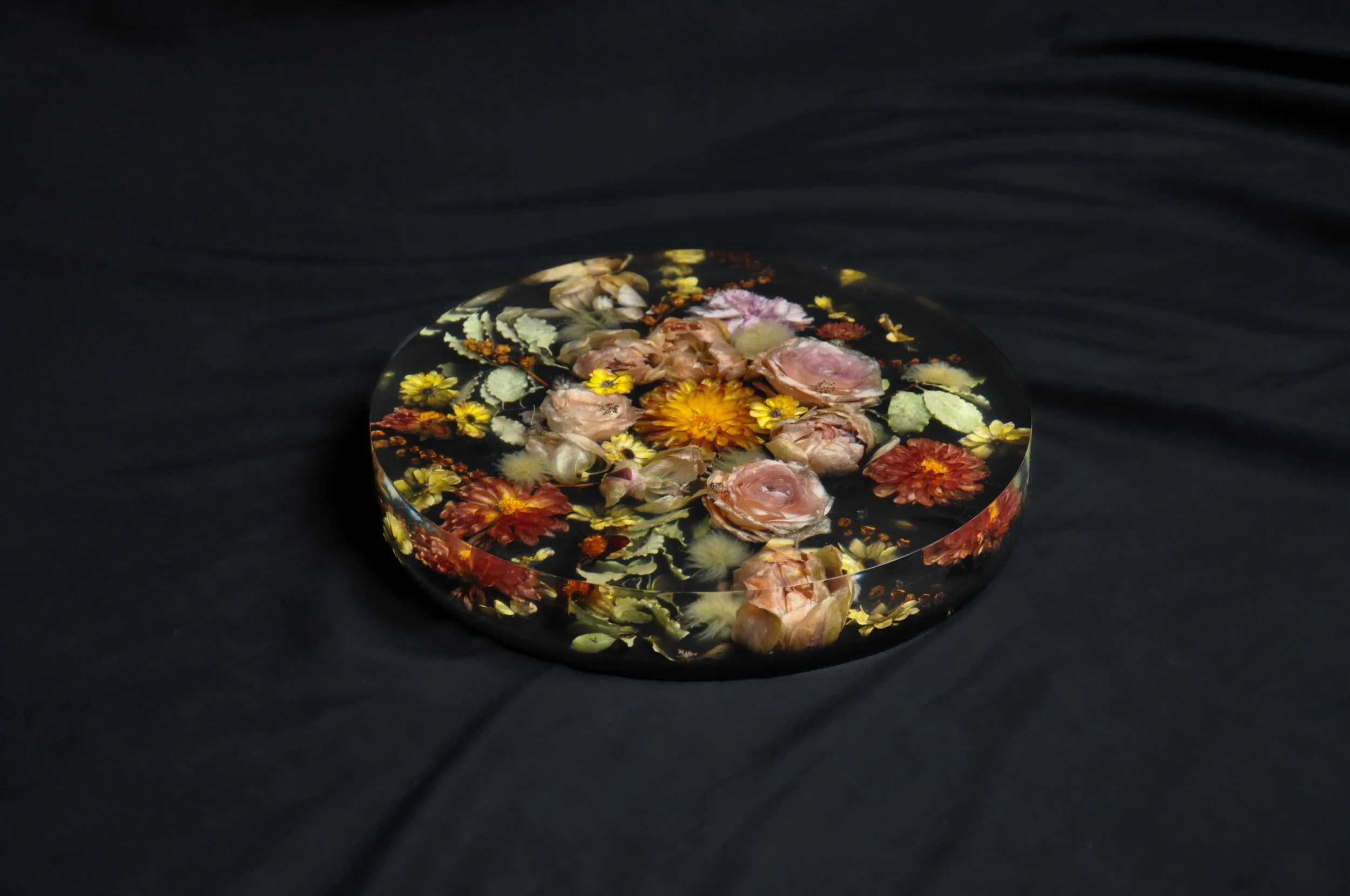 Lucy Did This | Bespoke Art, Hand Made by Lucy Sykes | Preserved wedding flower resin round 30cm circle block with black dark background