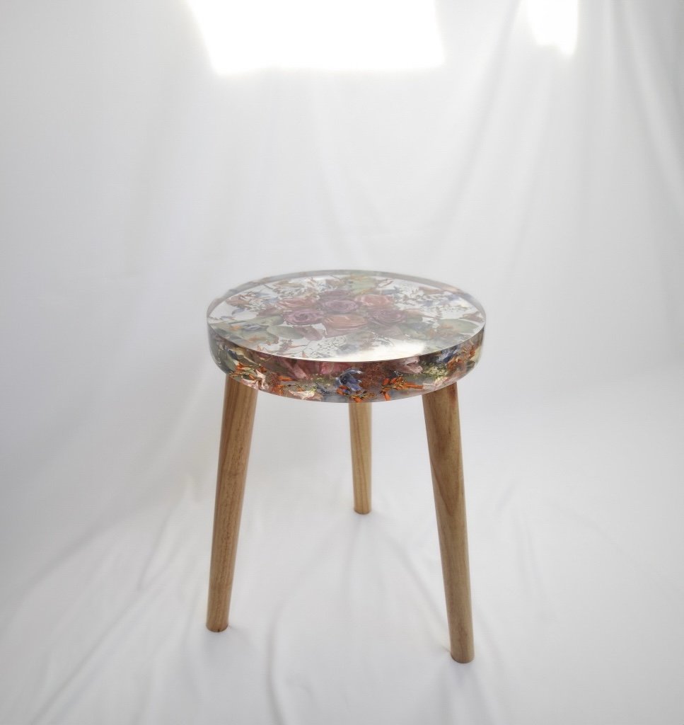 Lucy Did This | Bespoke Art, Hand Made by Lucy Sykes | Preserved wedding flower resin 30cm circle table