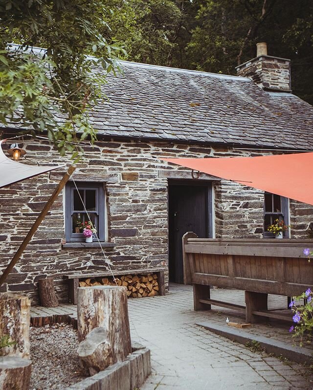 Our little stone bwthyn bar is waiting ready for you, fires and candles lit.
.
.
#fforest #fforestwedding #welshwedding #farmwedding