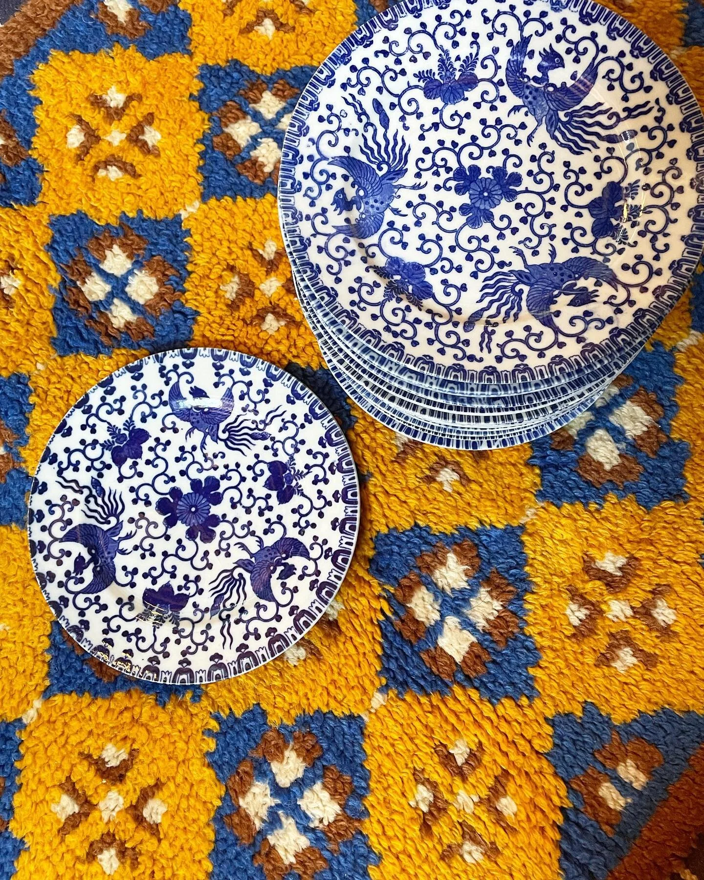 Table Style 101. 

No rules. Mix &amp; Match. Have fun. Be creative. Share. Gather. Laugh. Pause. Listen. Giggle. Stay safe. Love. Repeat.

Happy Thanksgiving!

#holidaydecor 
#dinnerparty #vintagechic #beautiful #foodstyle #shoplocal #classicstyle #