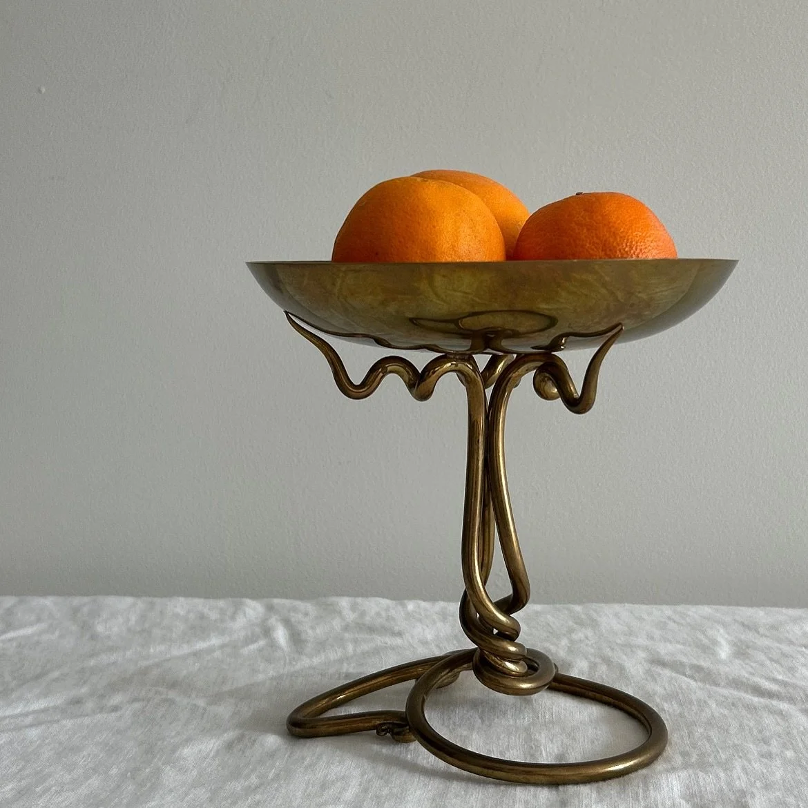 Getting your vitamin C never looked so good🍊little vignettes to brighten your days🌞

#vintage #thrift #homedecor #portlandme