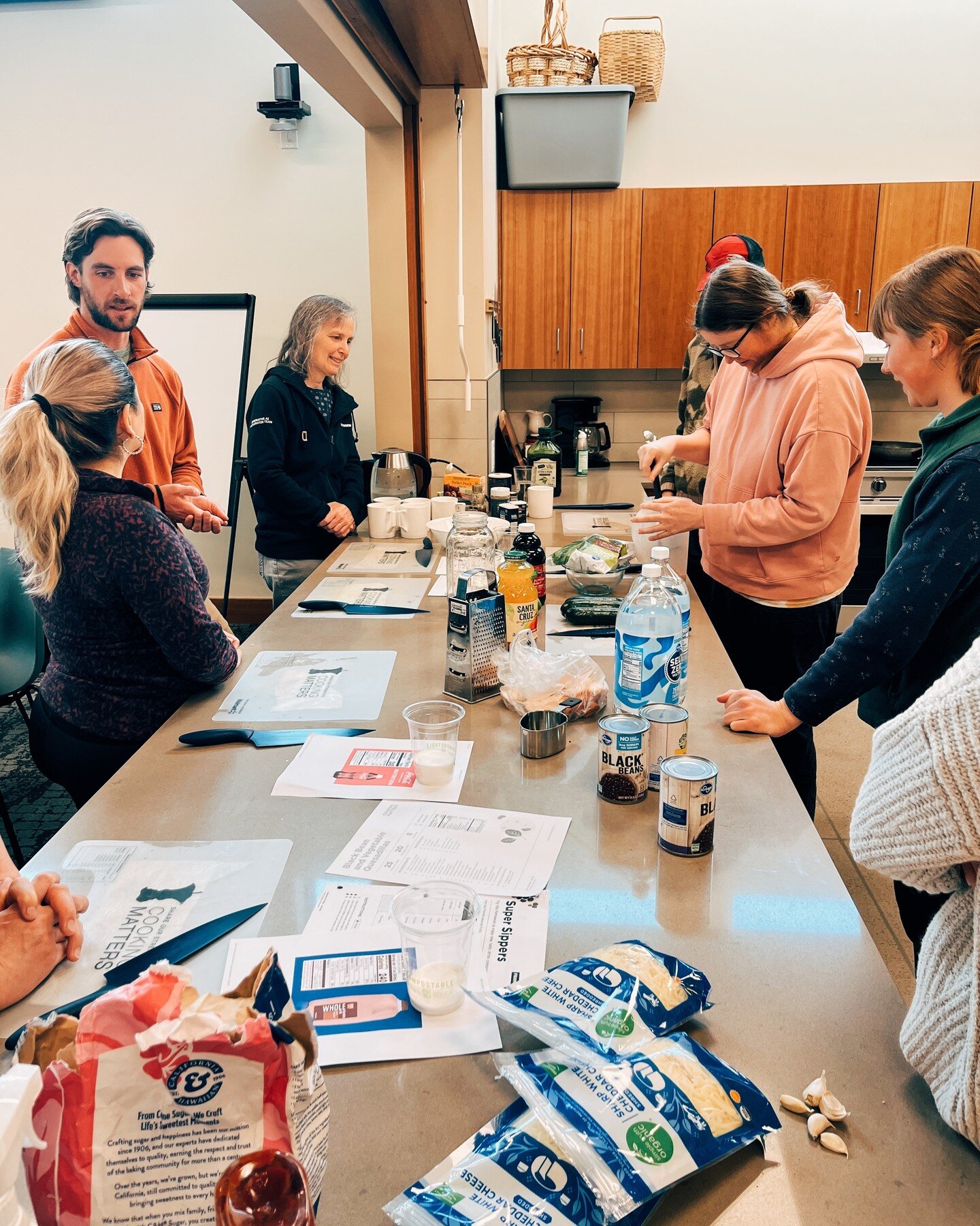 Congratulations to our Cooking Matters students who graduated from our 6-week free cooking course yesterday! 👏 They've been learning to cook healthy meals on a budget with nutritionist Susan Harrison, Chef Kate Ladoulis, and Mountain Roots AmeriCorp