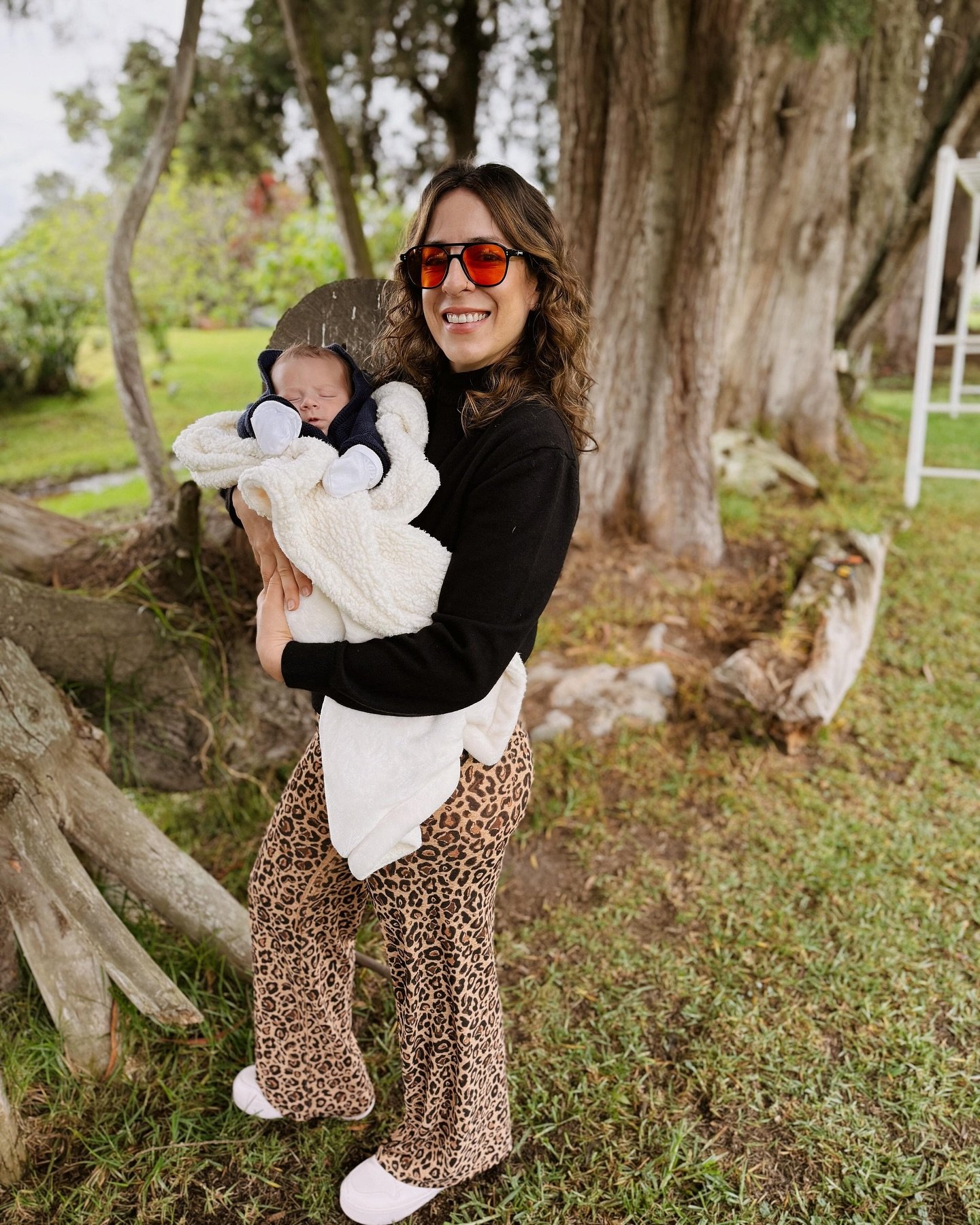 💜 Ser mujer hoy significa muchas cosas:

Para m&iacute;, significa ser madre, el soporte emocional de toda mi familia, emprendedora, creativa y luchadora. Significa abrirme camino en un mundo que a&uacute;n tiene desaf&iacute;os para nosotras las mu