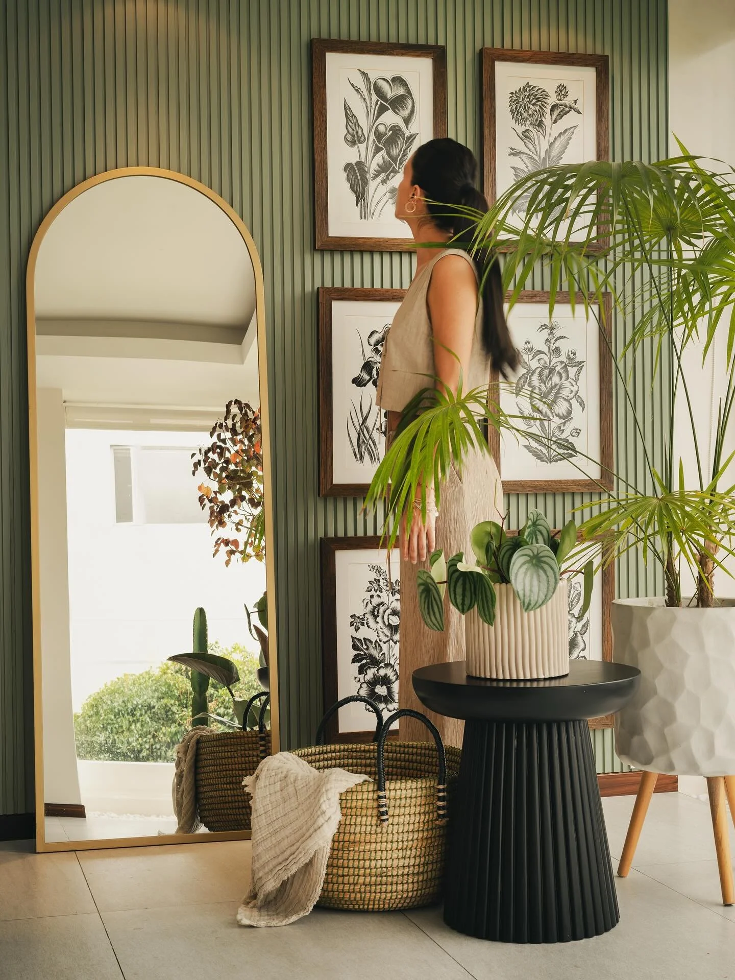 Las fotos que van a ver no son las t&iacute;picas de cat&aacute;logo.
No hay staging ni poses perfectas.

Hay movimiento, risas, frescura, cotidianidad.
Hay alma.

As&iacute; es como se viven los espacios. 

Cuando los clientes conf&iacute;an en ti d