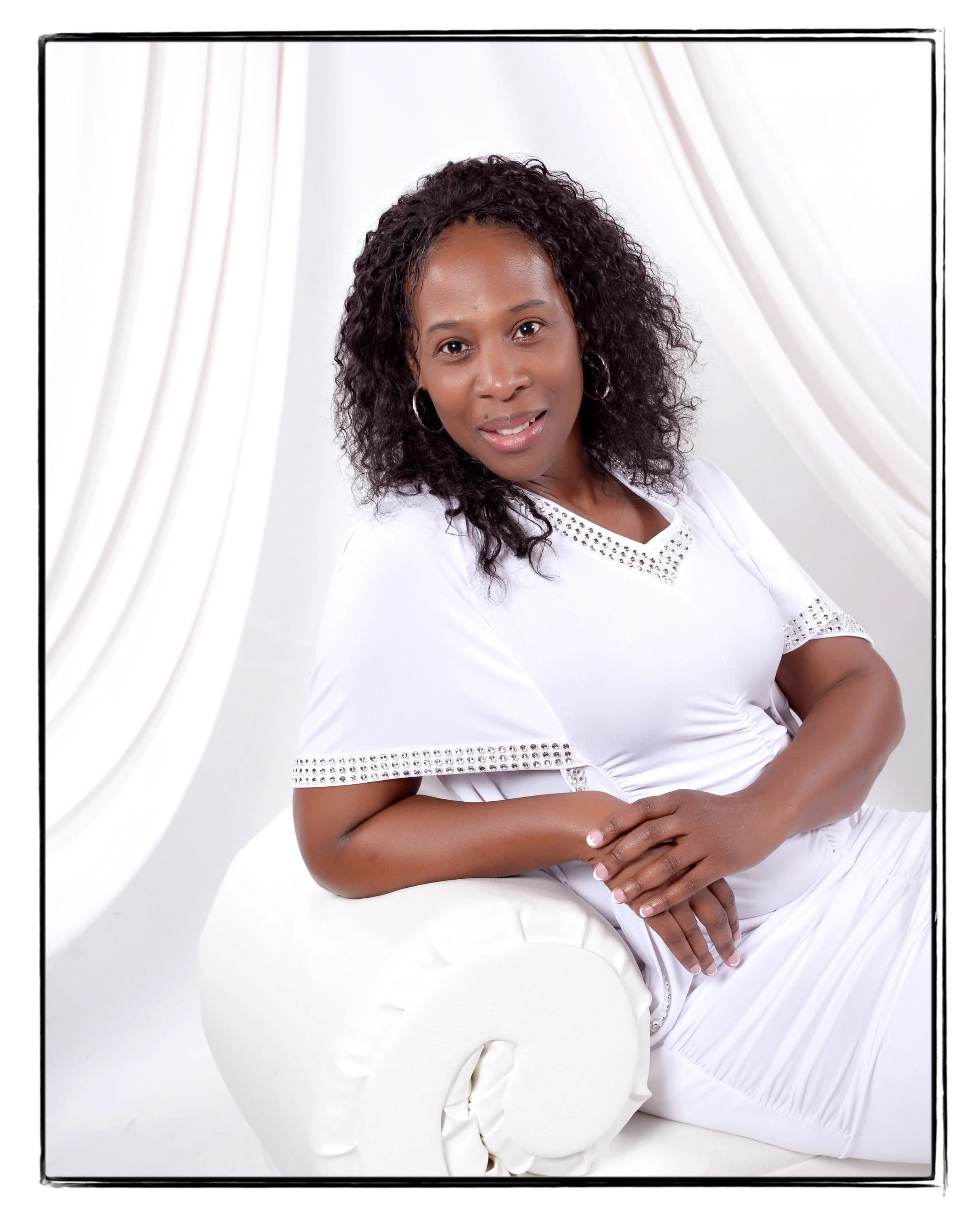 living realty llc on About Alicia Thomas Adg Realty
