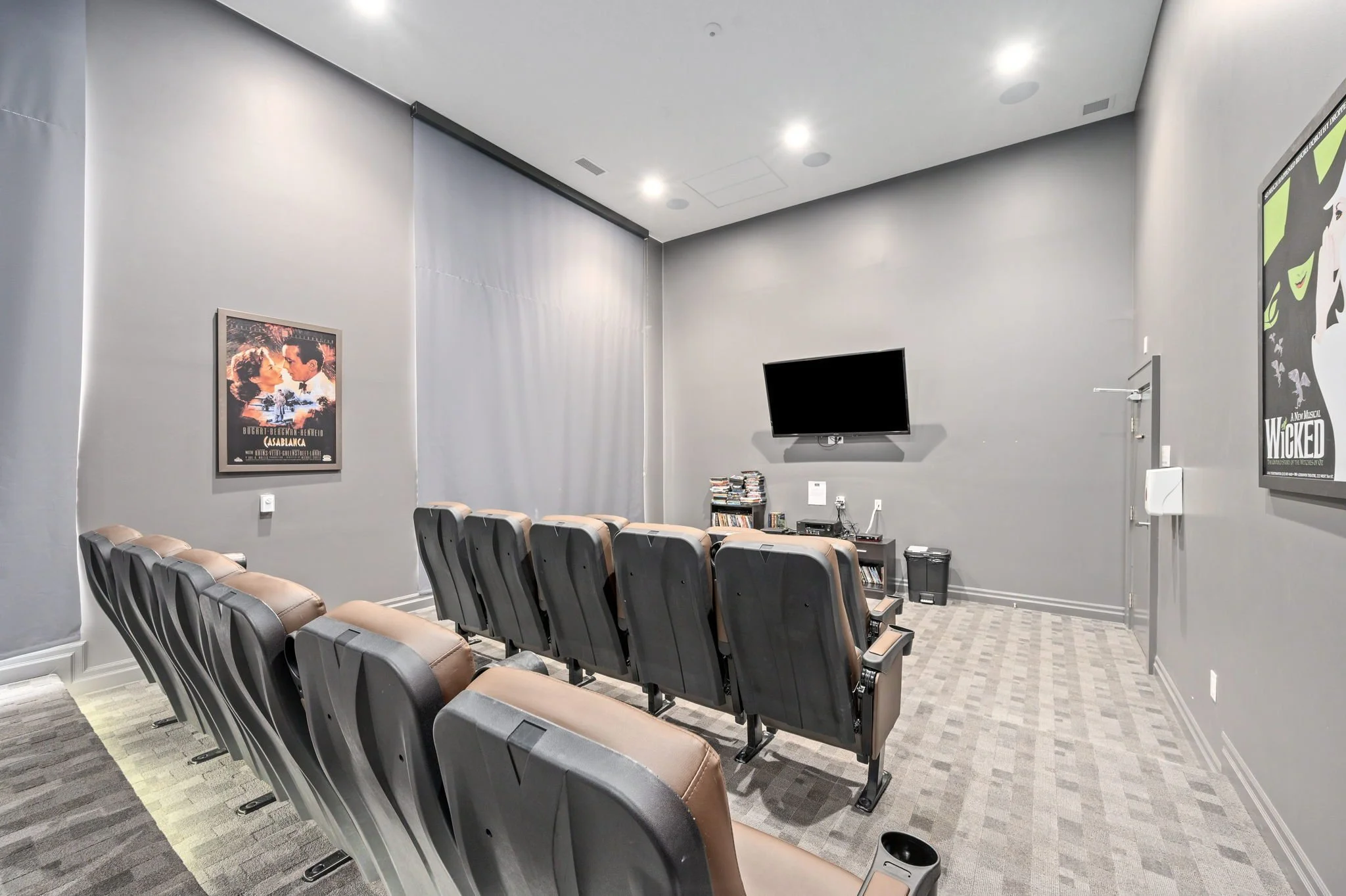 36-1303-240 Villagewalk Blvd-Kim Boyer-Your Butler Realty-DSC_.jpg