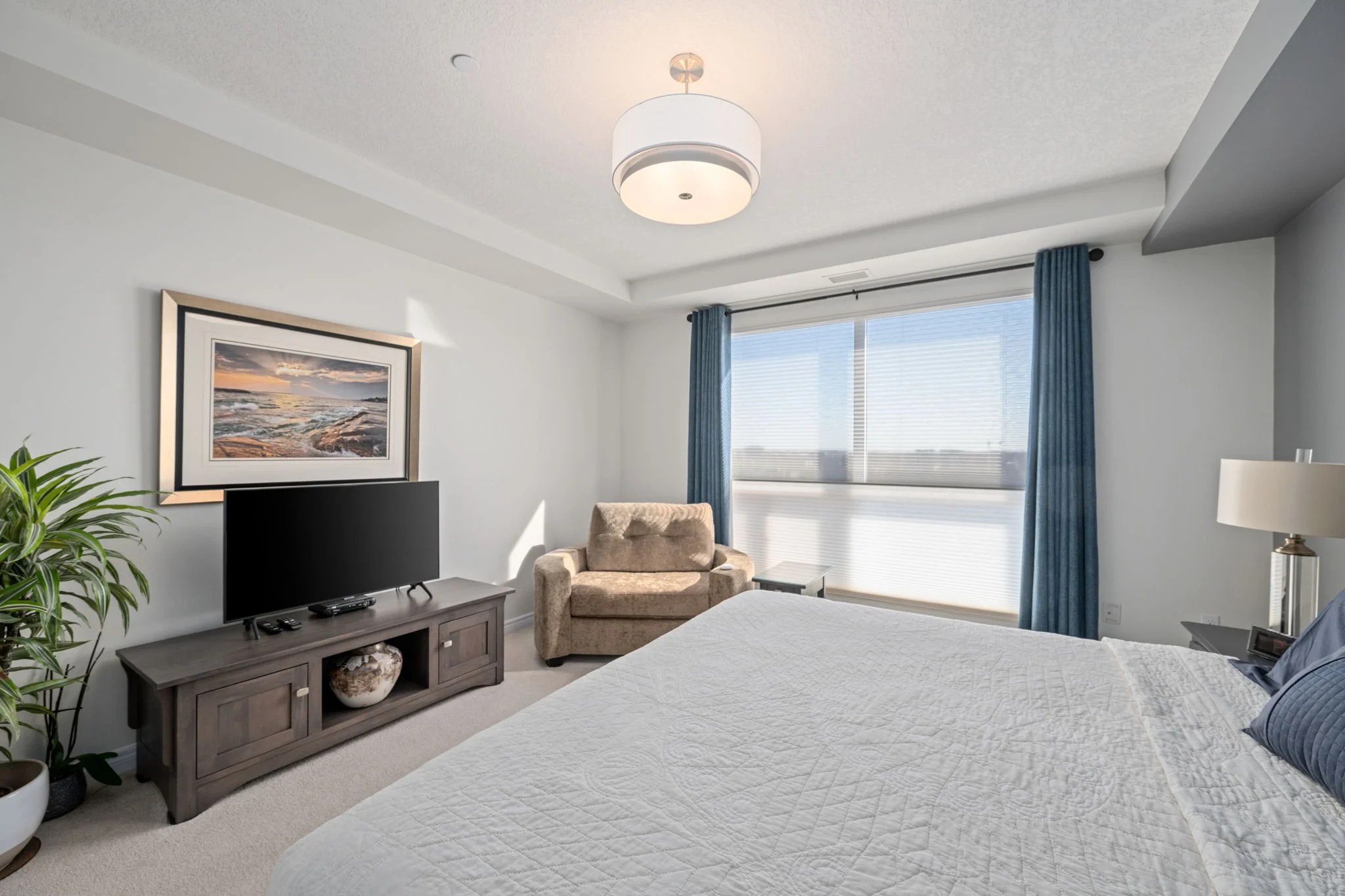 22-Renaissance II Condo Building-1708-330 Ridout St N-London ON-Kim Boyer-Your Butler Realty-DSC_1432.jpg