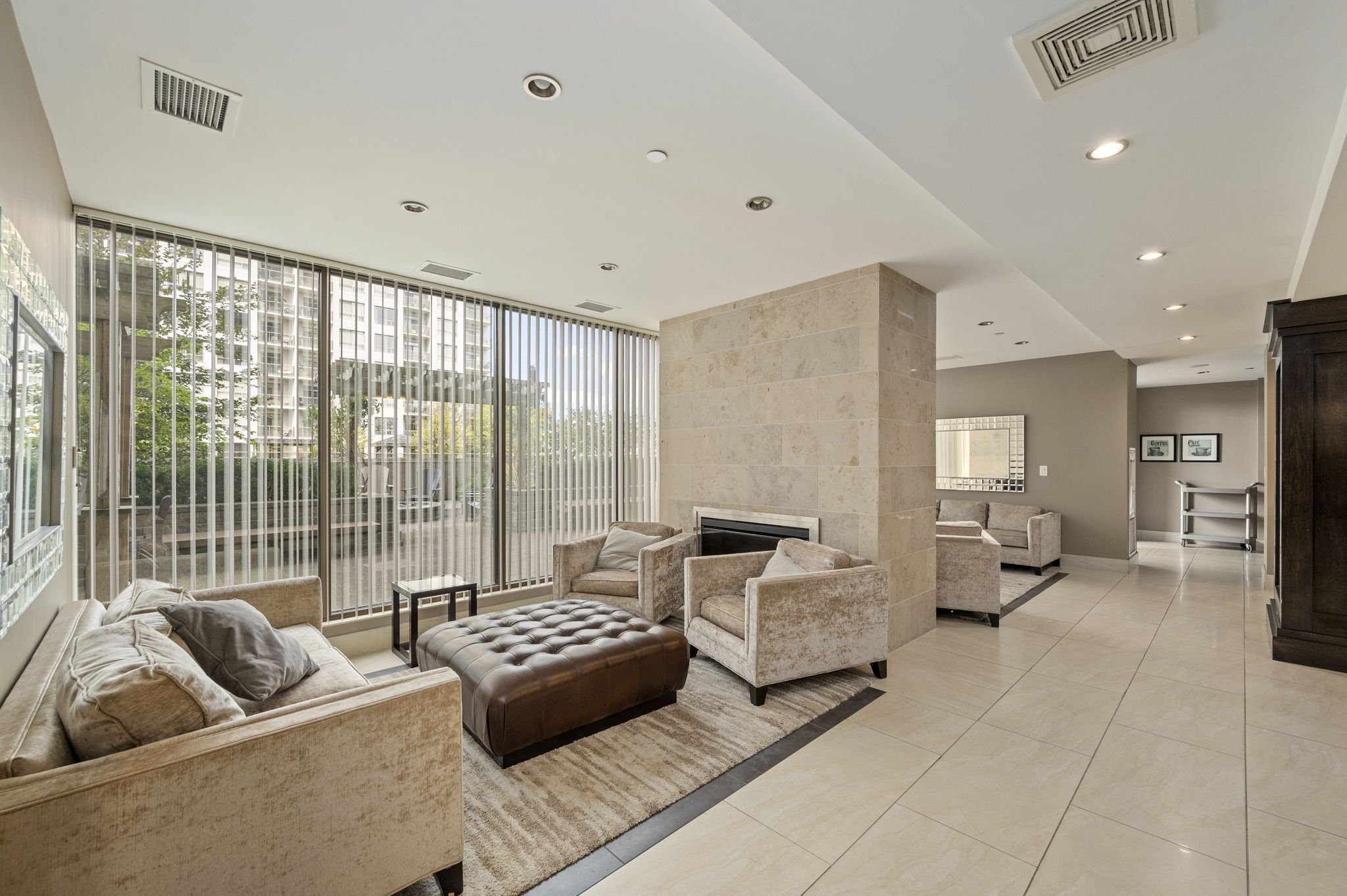 40-Renaissance II Condo Building-330 Ridout St N-London ON-Kim Boyer-Your Butler Realty-Lounge3-DSC_0706.jpg