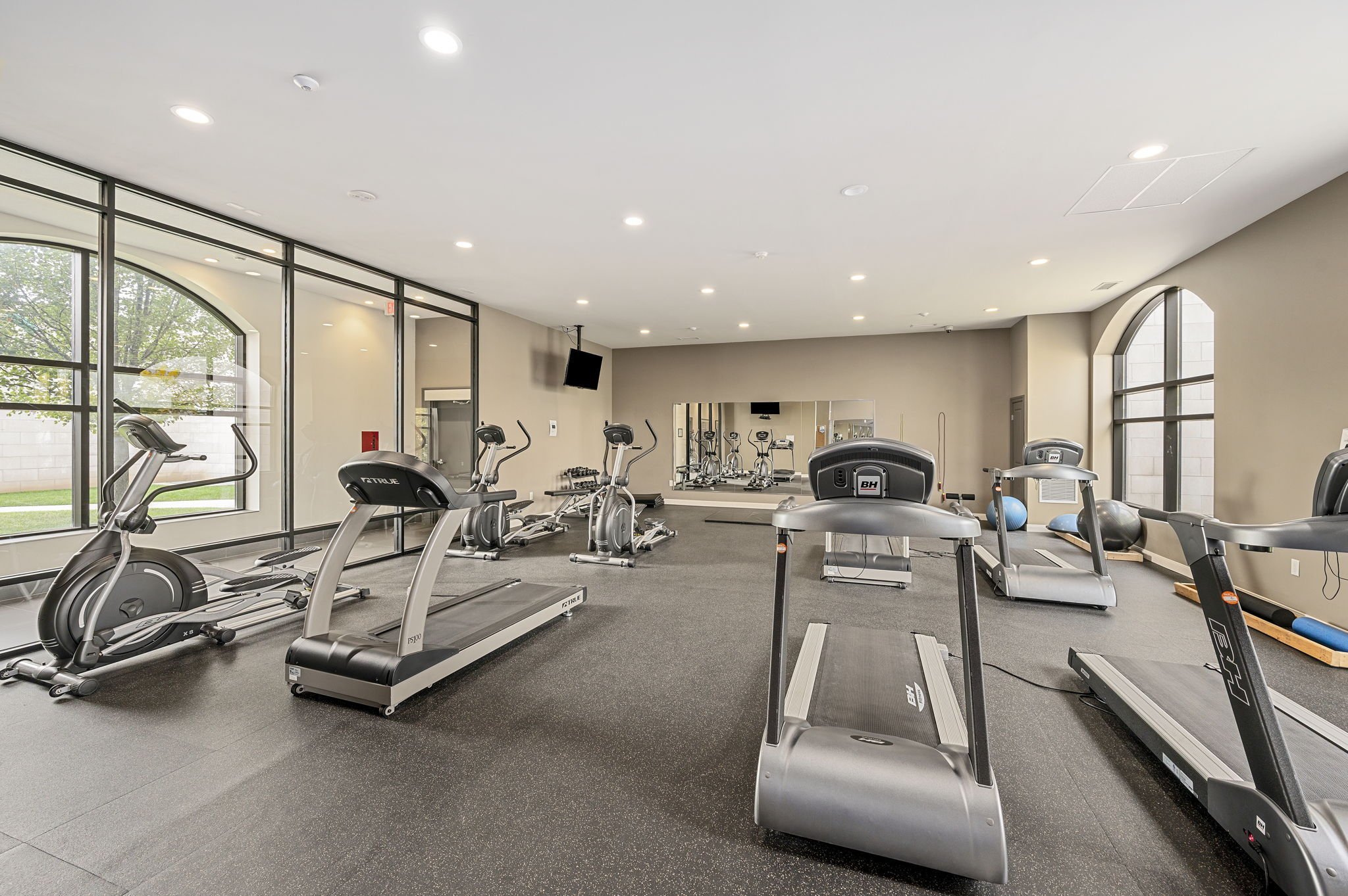 28-1304-240 Villagewalk Blvd-Kim Boyer-Your Butler Realty-DSC_3600.jpg