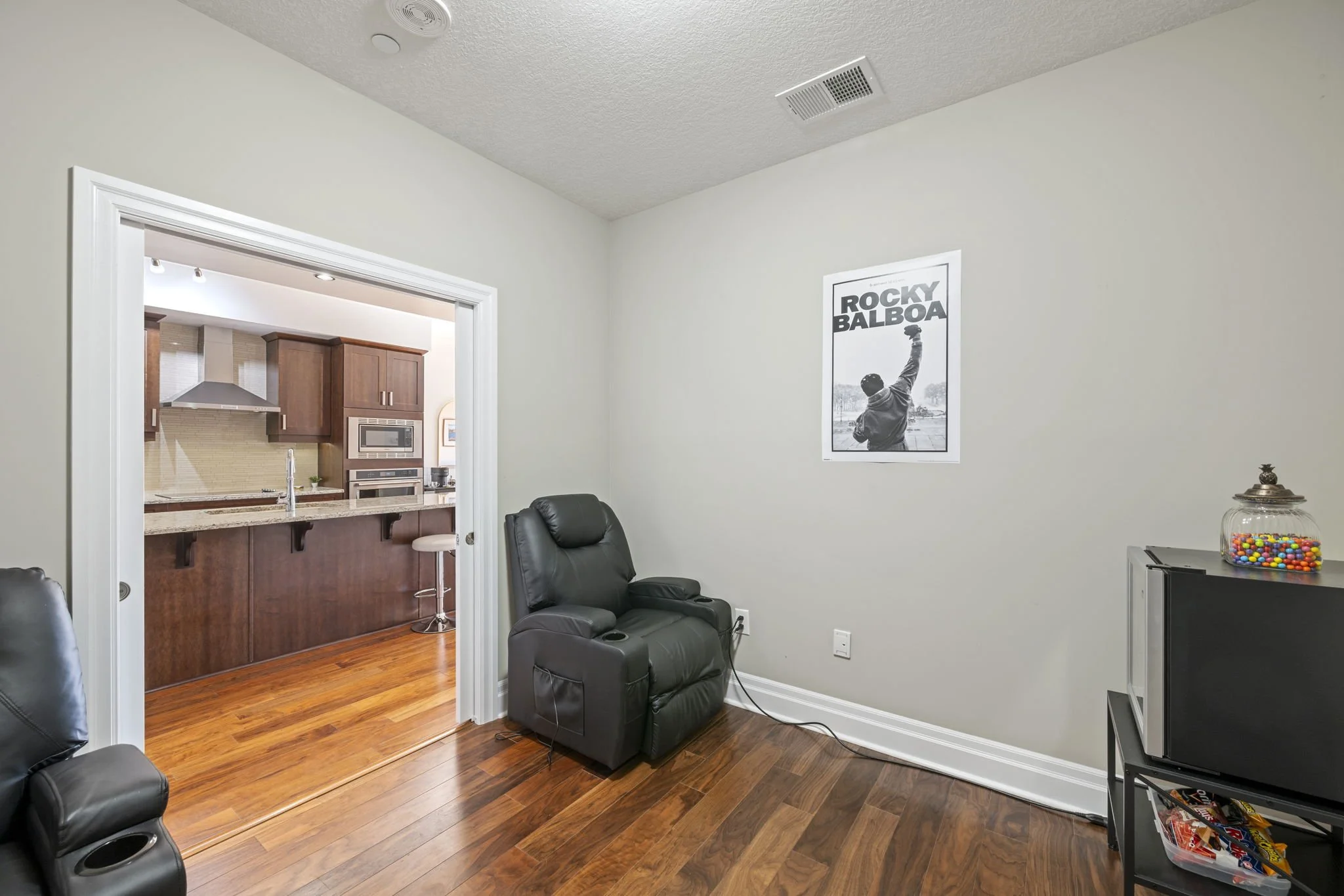 23--1303-240 Villagwalk Blvd-Kim Boyer-Your Butler Realty--DSC_3380.jpg
