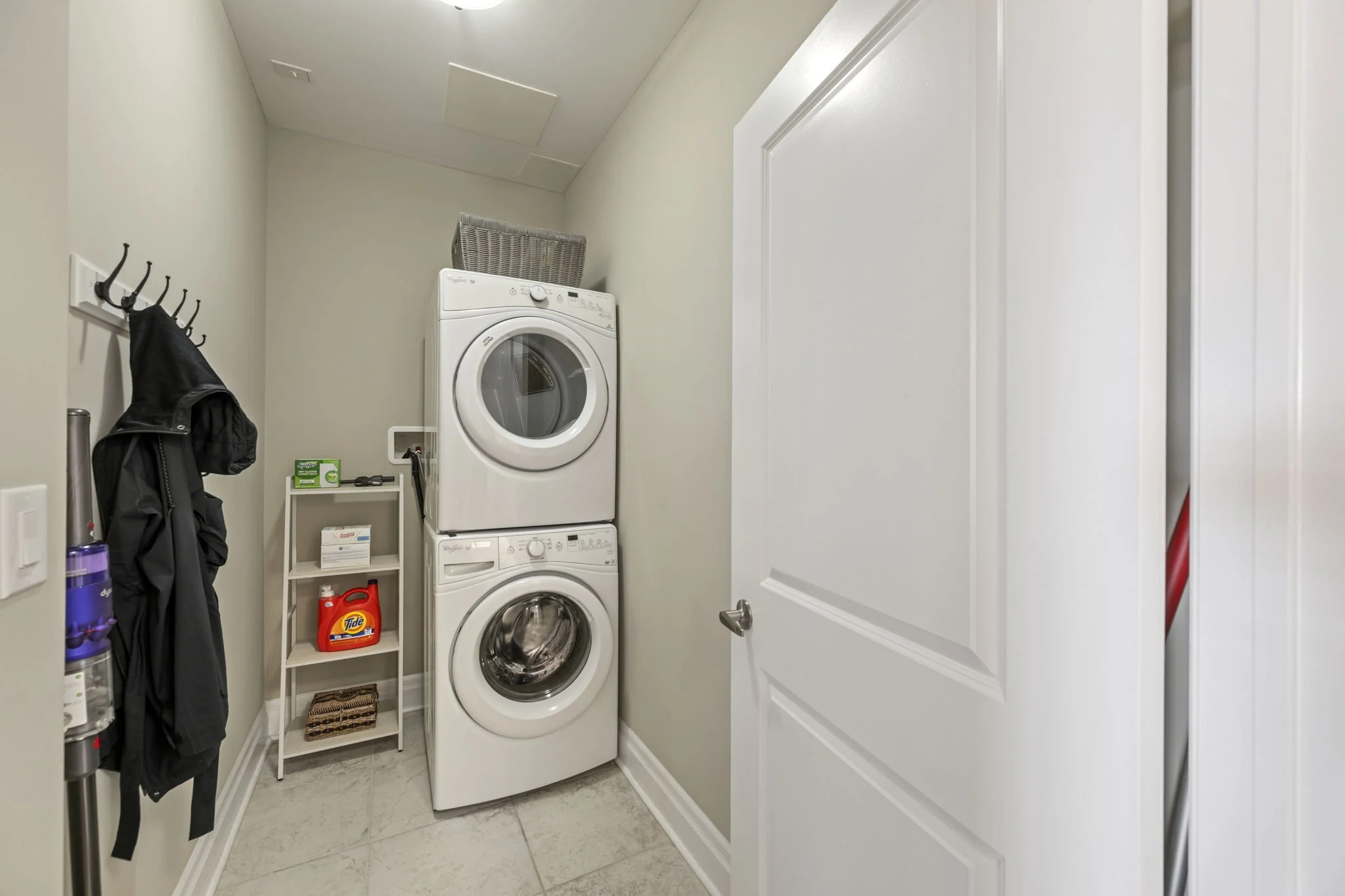 26--1303-240 Villagwalk Blvd-Kim Boyer-Your Butler Realty--DSC_3362.jpg