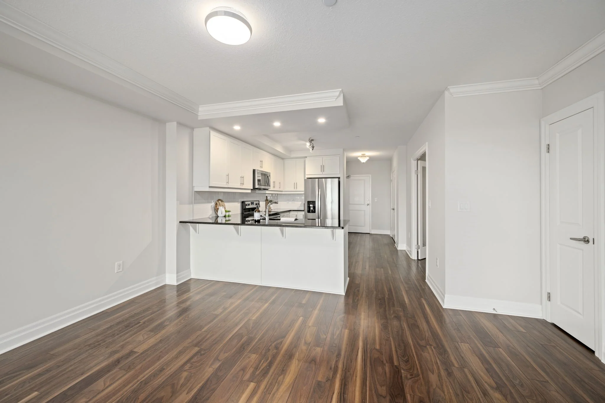 13--701-260 Villagewalk Blvd-London ON--Kim Boyer-Your Butler Realty--DSC_5949.jpg