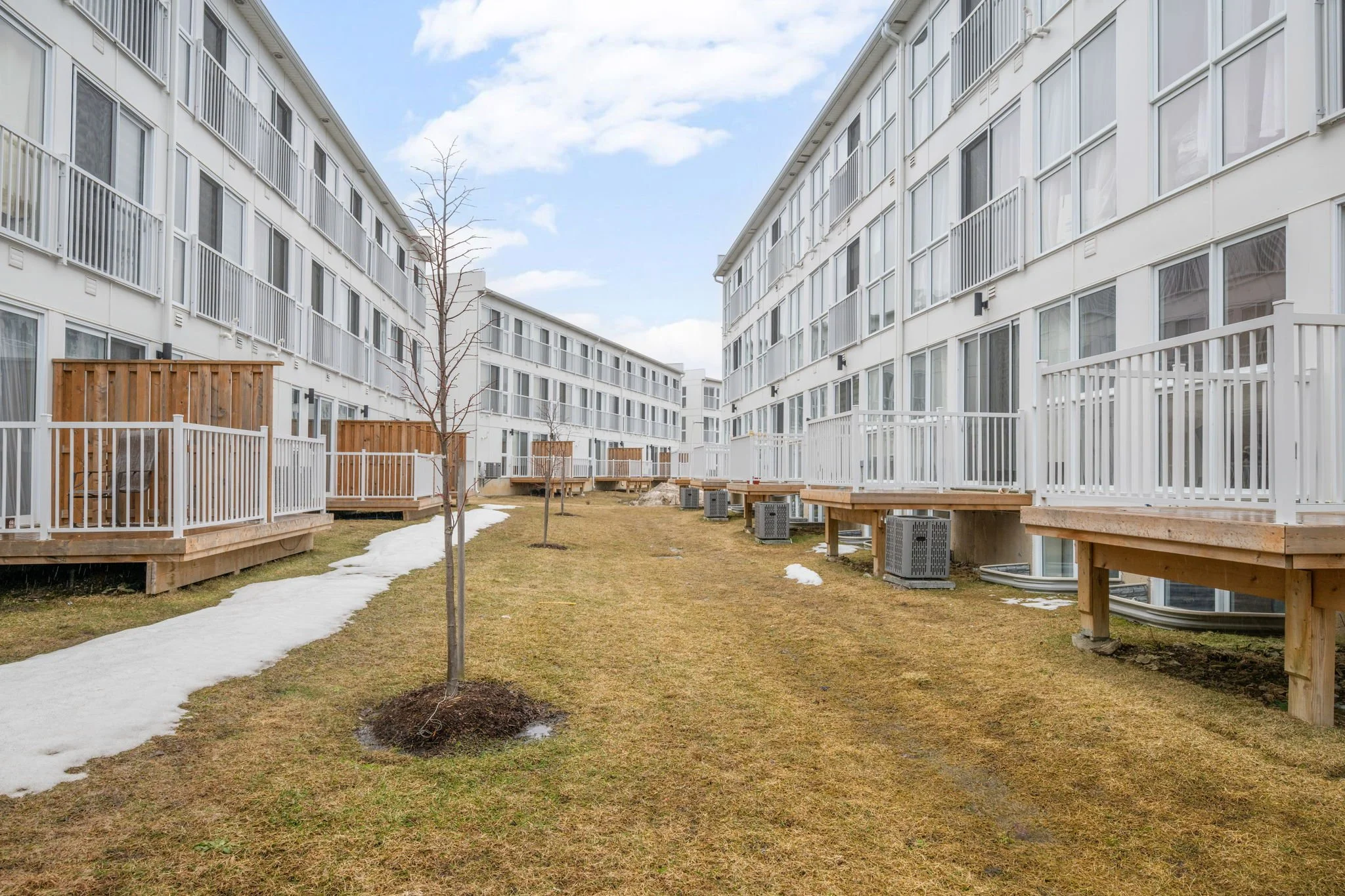 24-25-234 Edgevalley Rd-London ON-Kim Boyer-Your Butler Realty-DSC_1866.jpg