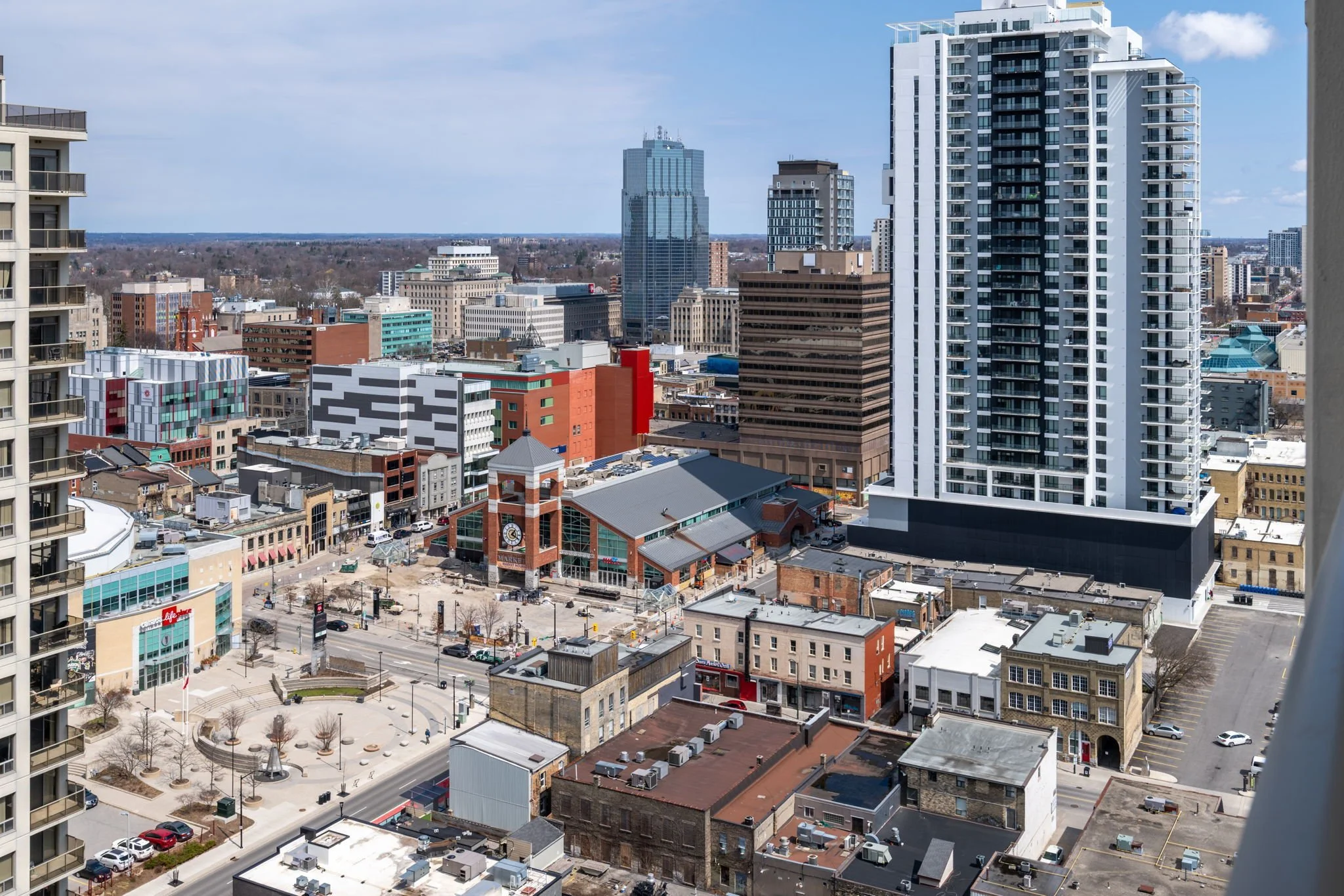 10-Renaissance II-330 Ridout St N-London ON-Kim Boyer-Your Butler Realty-MAR_1120-HDR.jpg