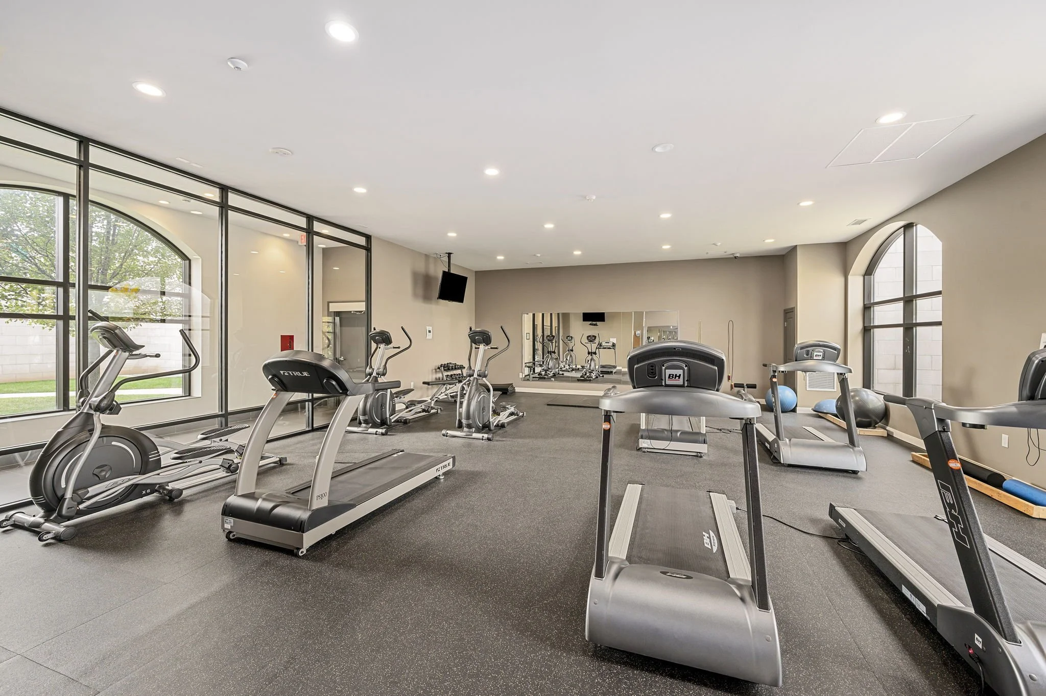 37--260 Villagewalk Blvd-London ON--Kim Boyer-Your Butler Realty--A05-DSC_3600.jpg