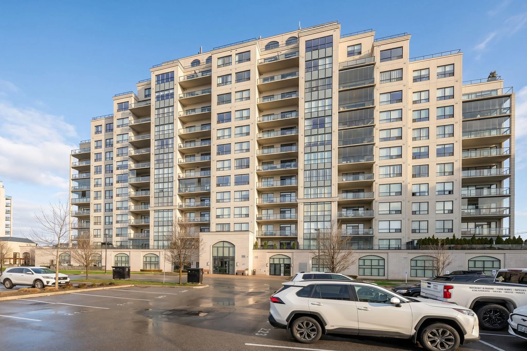 31-1304-240 Villagewalk Blvd-Kim Boyer-Your Butler Realty-DSC_6831.jpg