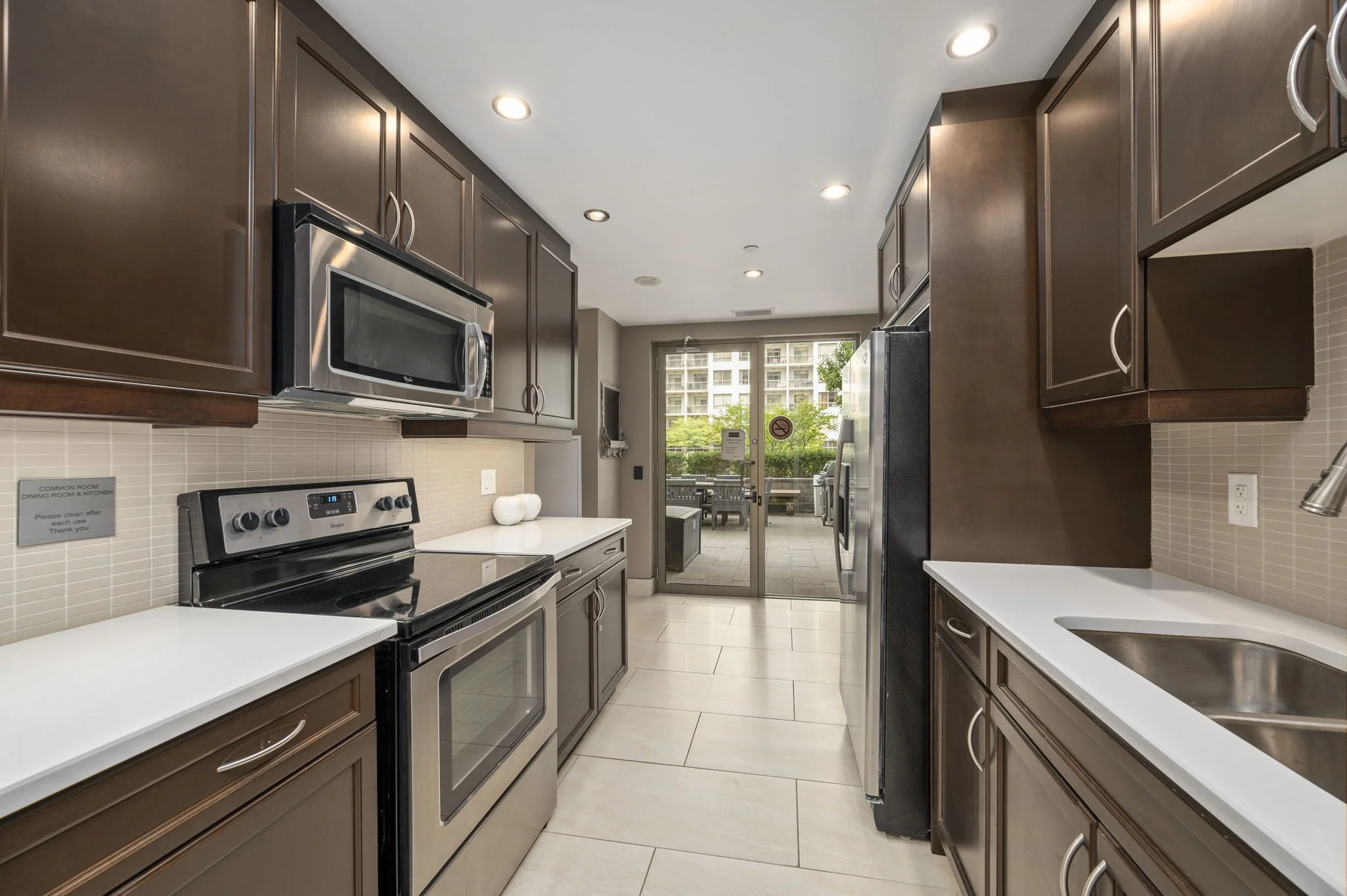 30-Renaissance II-330 Ridout St N-London ON-Kim Boyer-Your Butler Realty-Prep Kitchen-DSC_0714.jpg