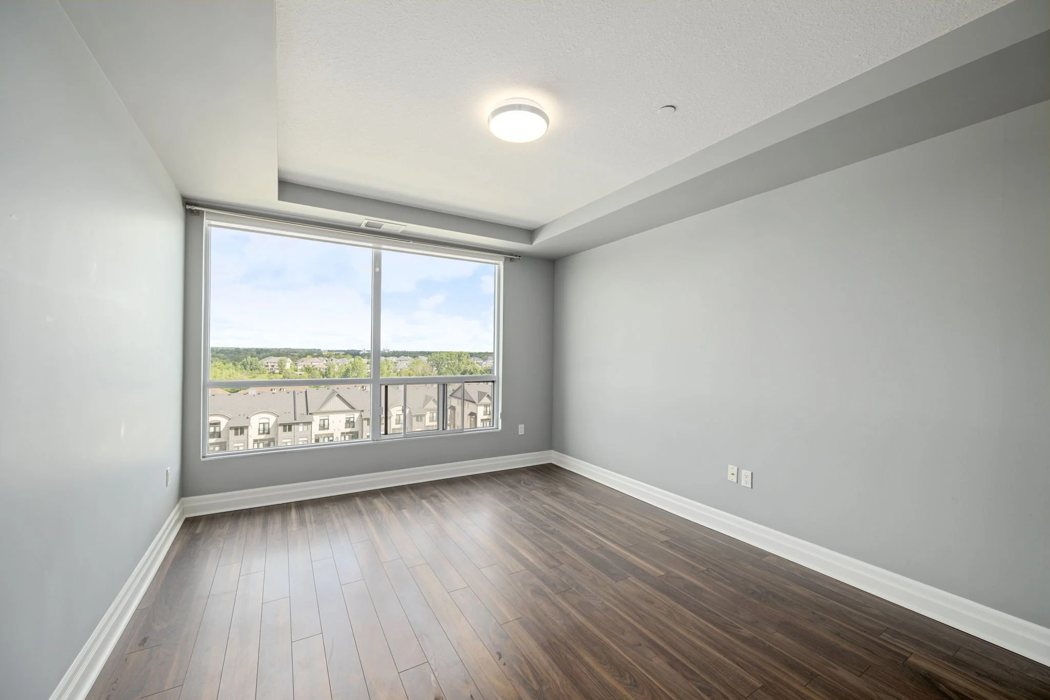 20--701-260 Villagewalk Blvd-London ON--Kim Boyer-Your Butler Realty--DSC_5914.jpg