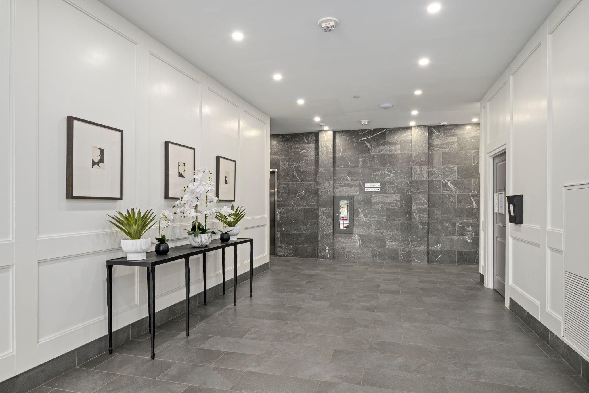 05--260 Villagewalk Blvd-London ON--Kim Boyer-Your Butler Realty--web-or-mls-DSC_5898.jpg