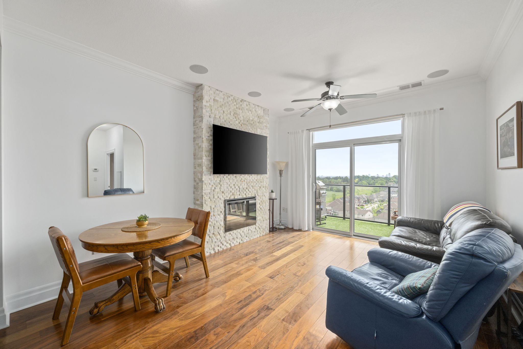 07-1303-240 Villagewalk Blvd-Kim Boyer-Your Butler Realty-DSC_0594.jpg