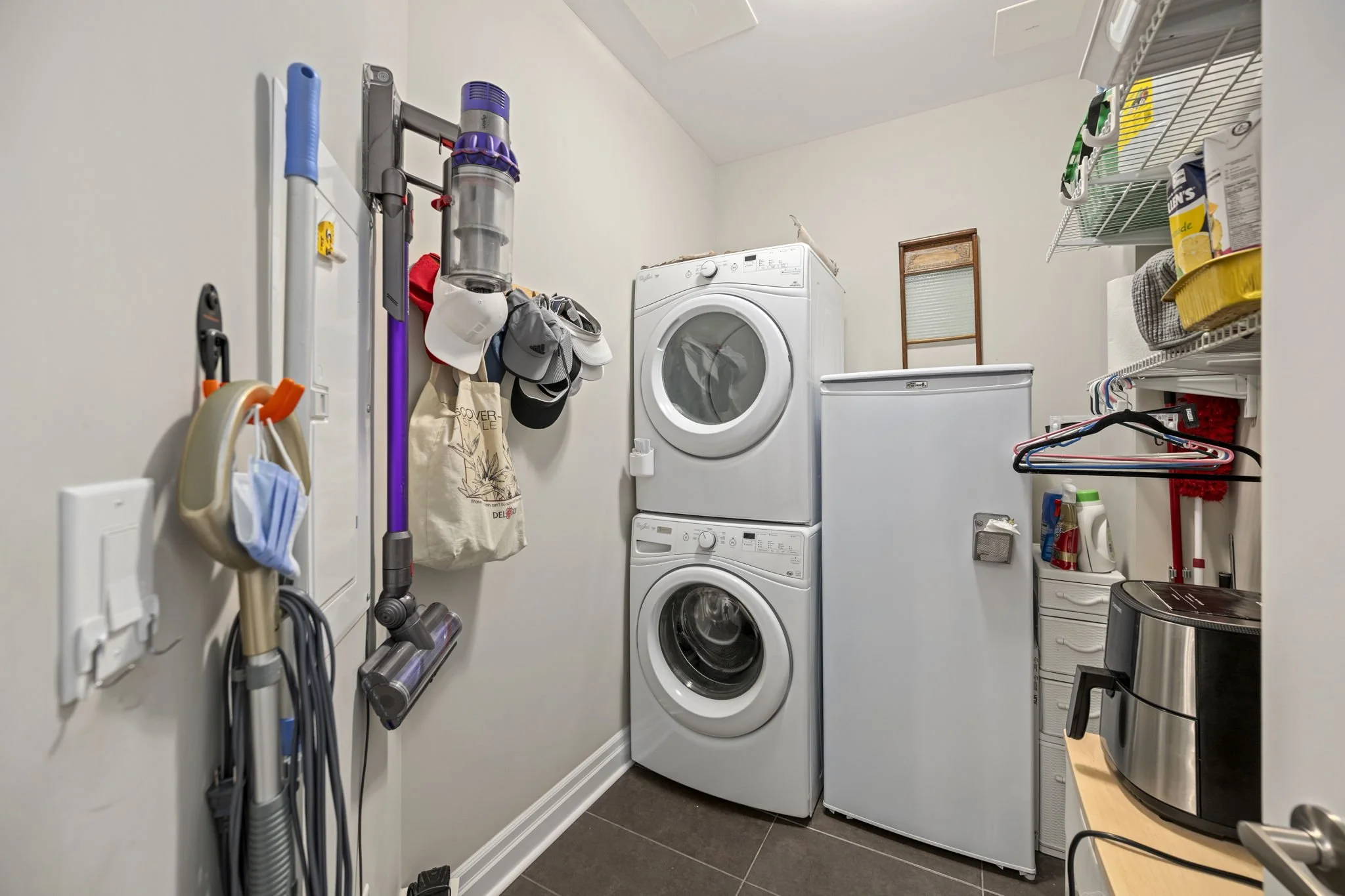 19-1304-240 Villagewalk Blvd-Kim Boyer-Your Butler Realty-DSC_6736.jpg