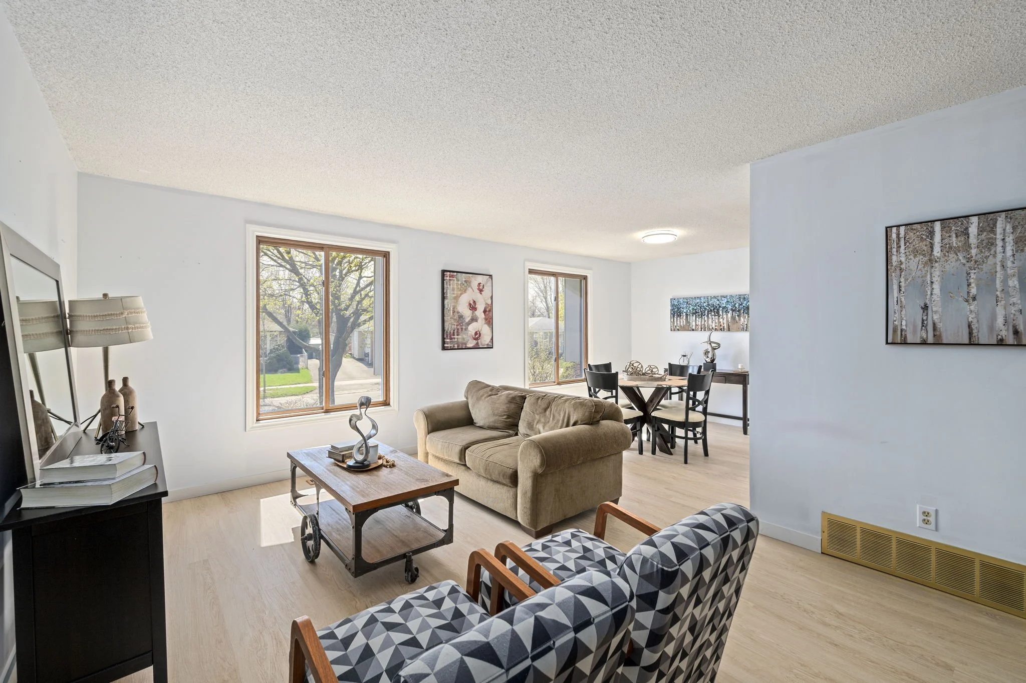 05-60 Brunswick Ave-London ON-Kim Boyer-Real Estate Agent-Your Butler Realty-DSC_9057.jpg