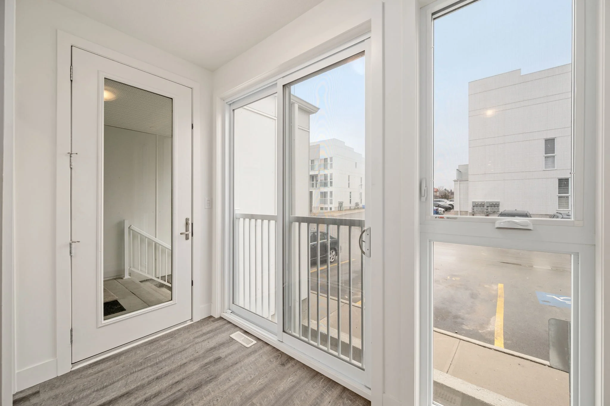 05-25-234 Edgevalley Rd-London ON-Kim Boyer-Your Butler Realty-DSC_1856.jpg