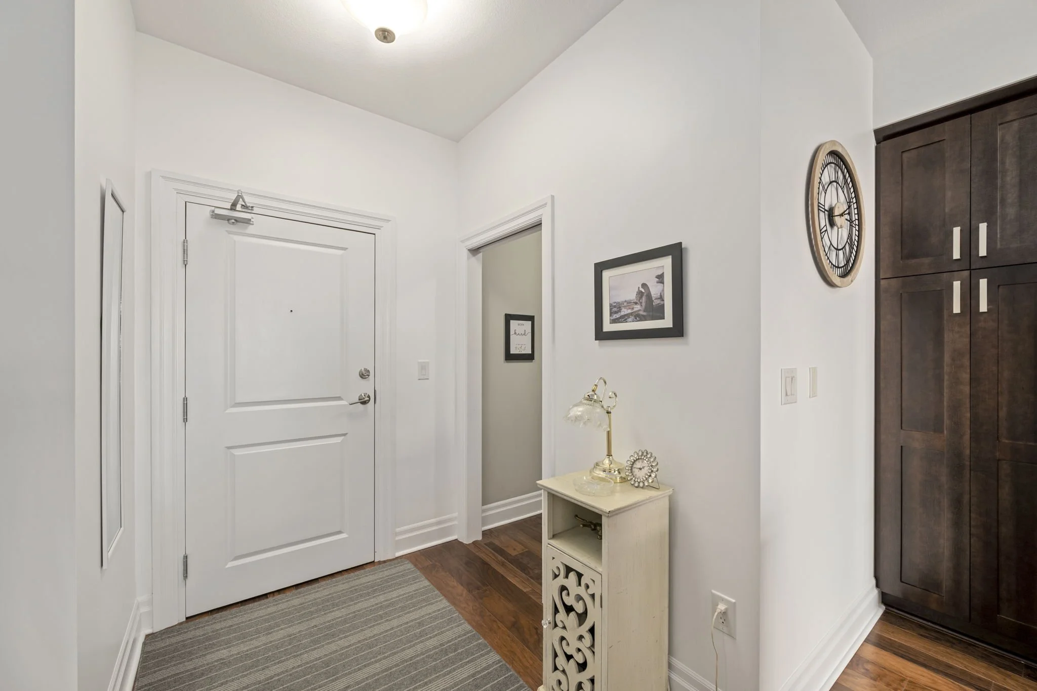 26-1303-240 Villagewalk Blvd-Kim Boyer-Your Butler Realty-DSC_0544.jpg