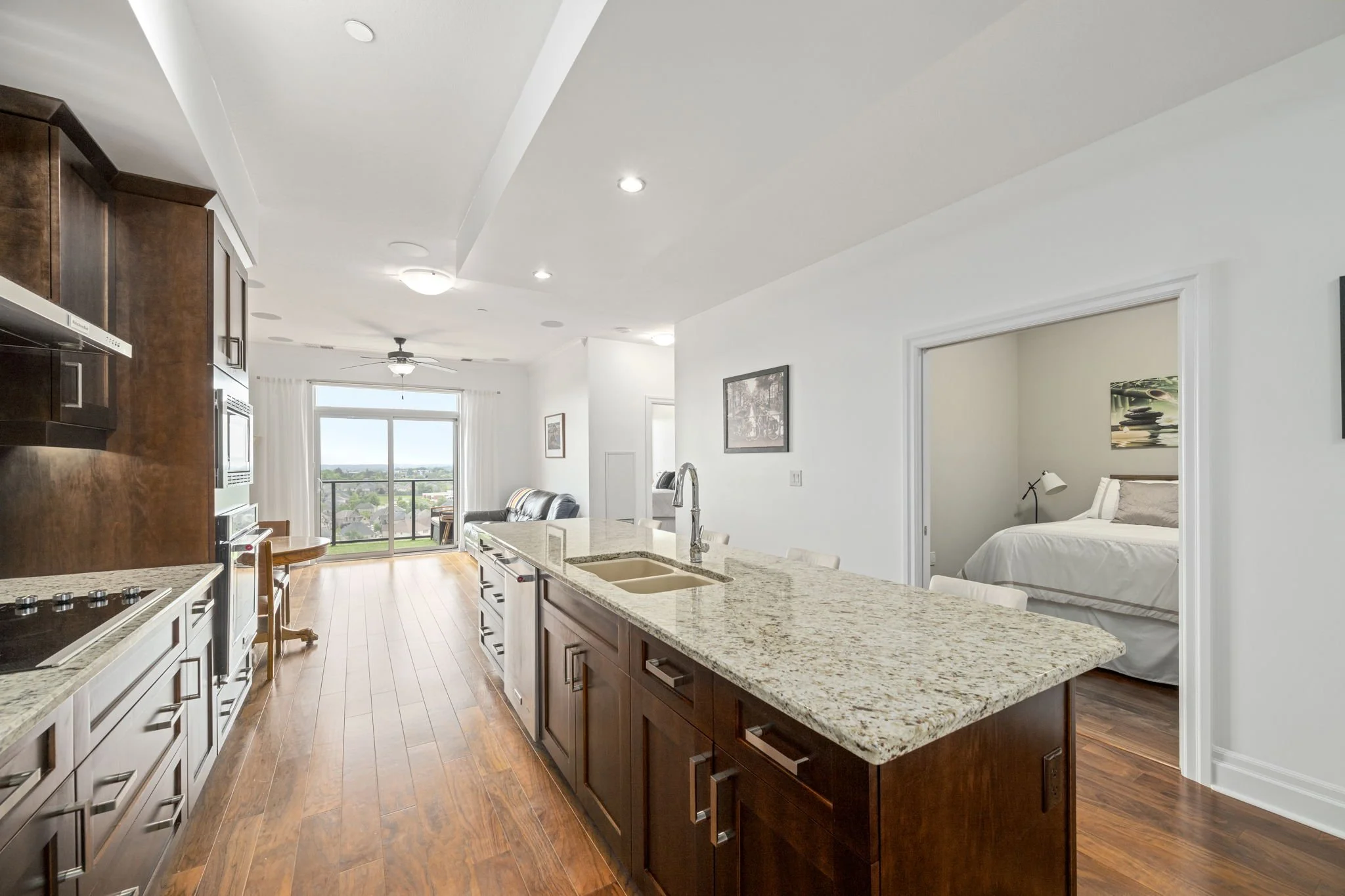 22-1303-240 Villagewalk Blvd-Kim Boyer-Your Butler Realty-DSC_0581.jpg