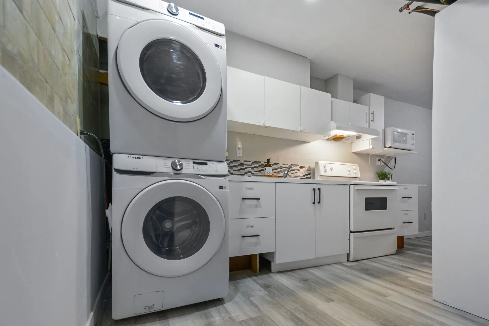 26-60 Brunswick Ave-London ON-Kim Boyer-Your Butler Realty-CL-LLWD-BB-Z.jpg