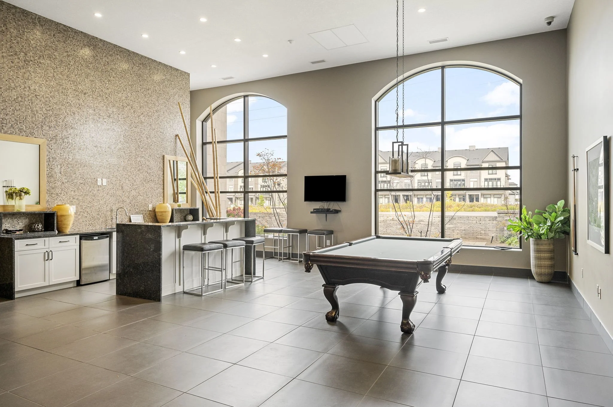 33-1303-240 Villagewalk Blvd-Kim Boyer-Your Butler Realty-DSC_3560.jpg