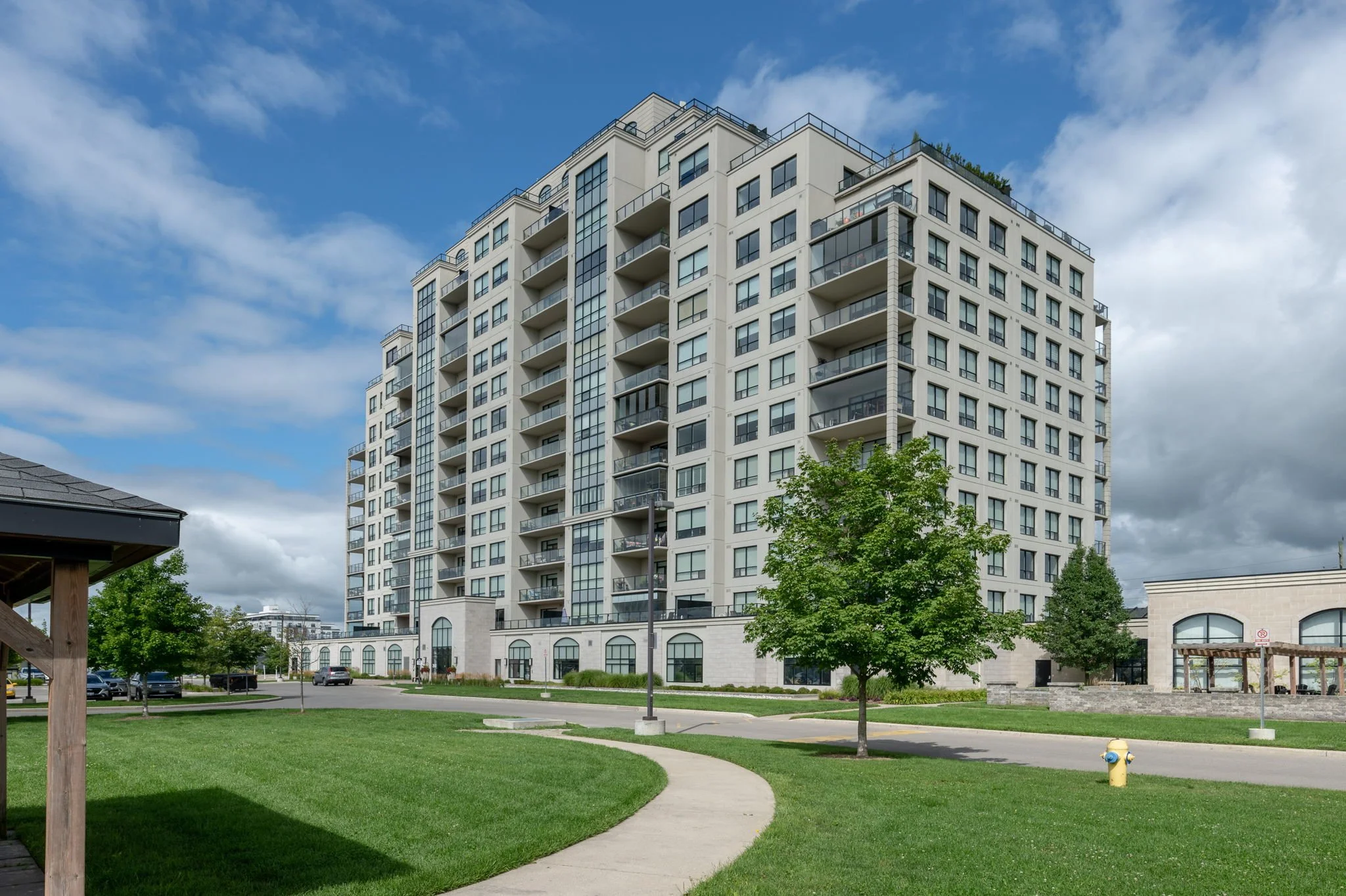 31--701-260 Villagewalk Blvd-London ON--Kim Boyer-Your Butler Realty--DSC_5997-HDR.jpg