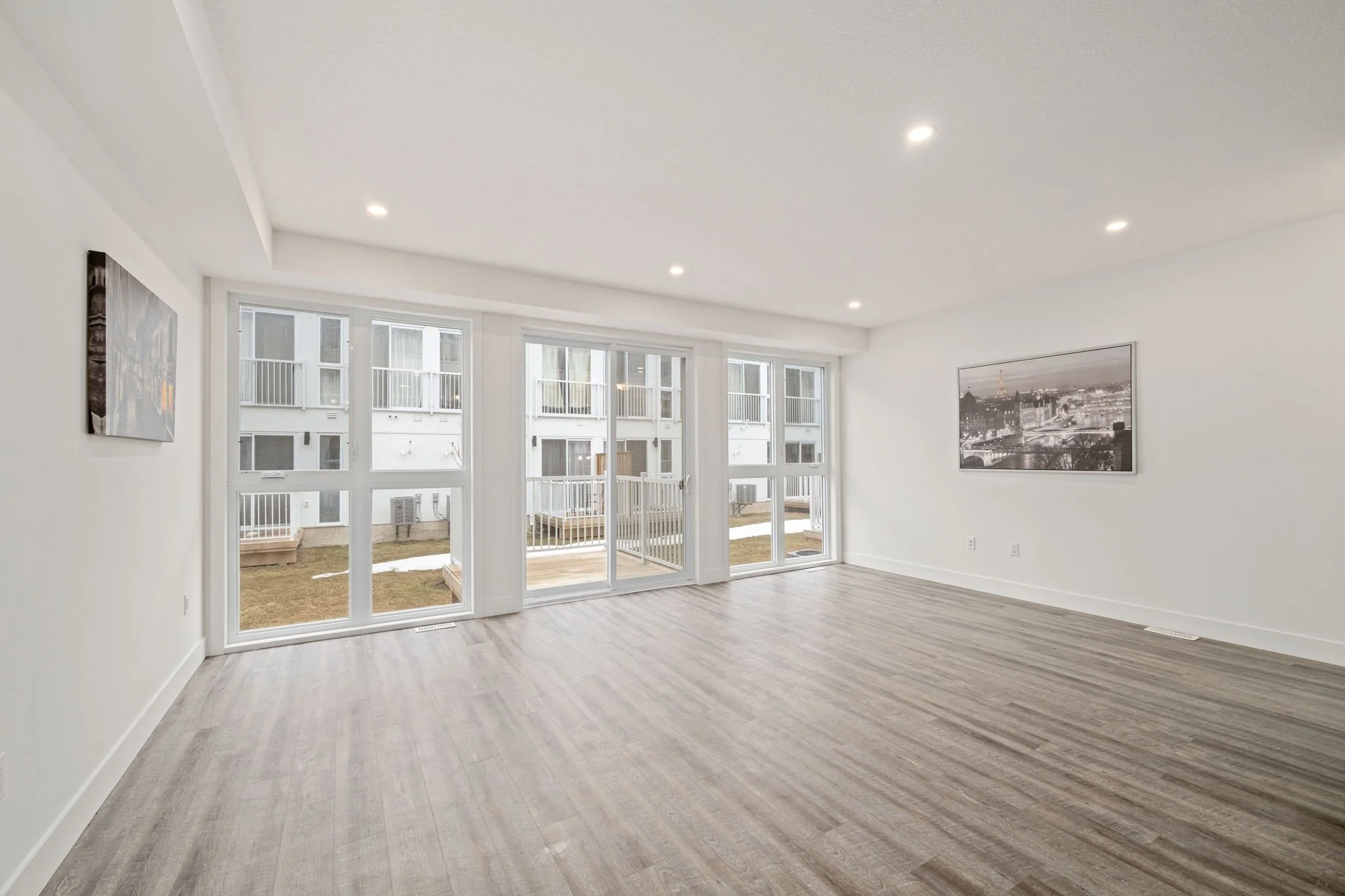 07-25-234 Edgevalley Rd-London ON-Kim Boyer-Your Butler Realty-DSC_1824.jpg