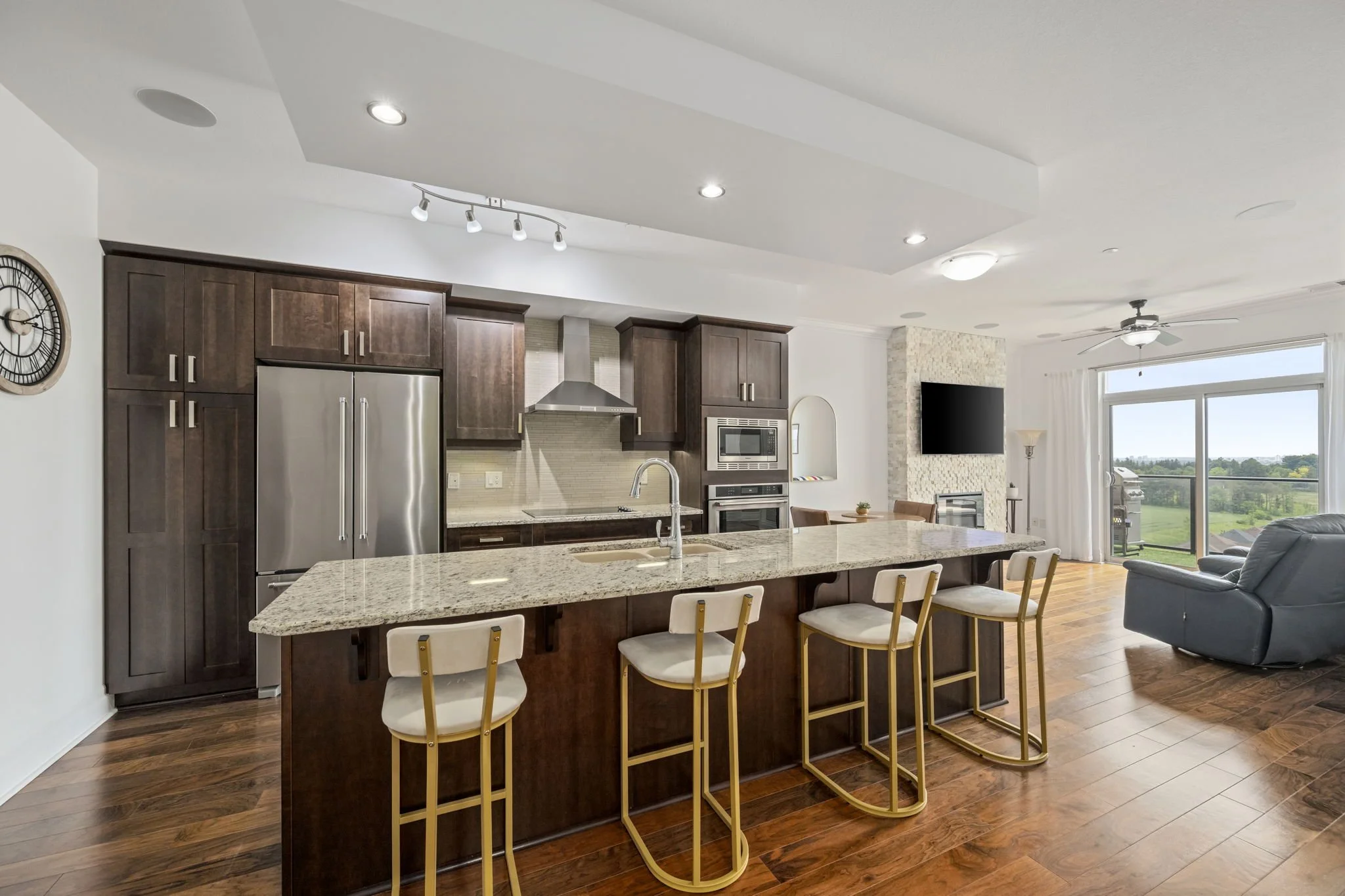 04-1303-240 Villagewalk Blvd-Kim Boyer-Your Butler Realty-DSC_0568.jpg