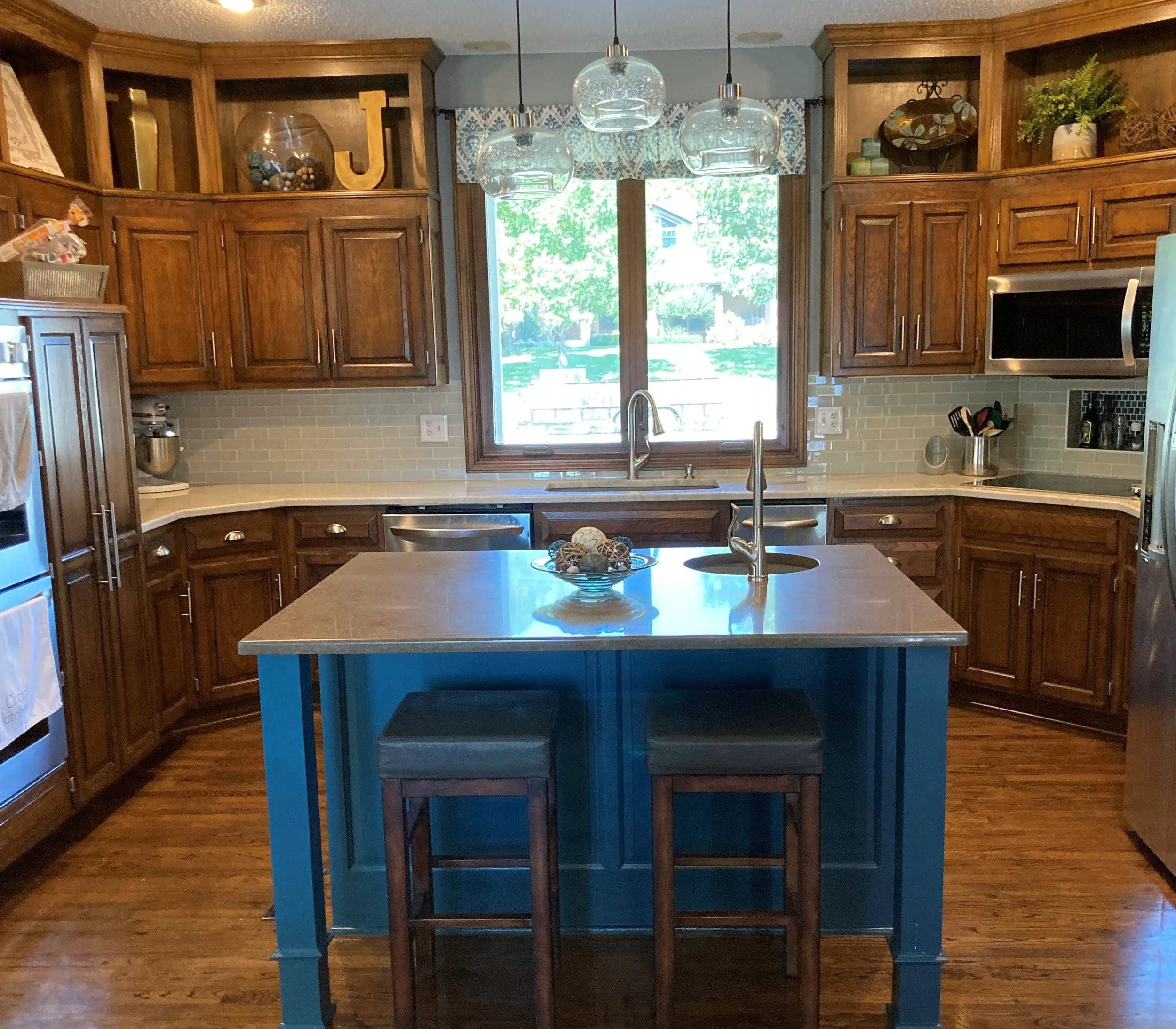 Traditional Eclectic Kitchen Remodel by Debra Wilde Design project photo 2