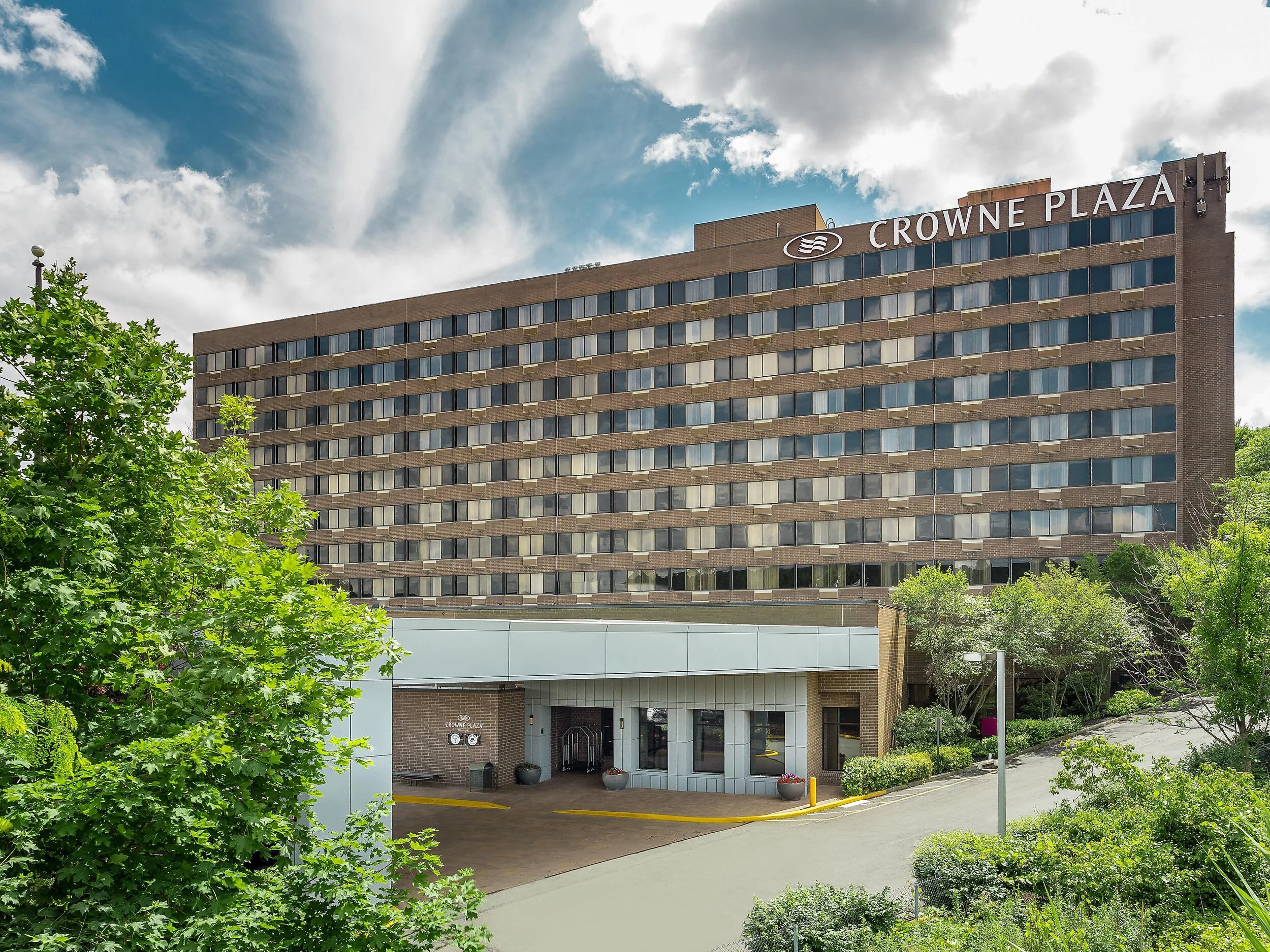 crowne-plaza-danbury.jpeg