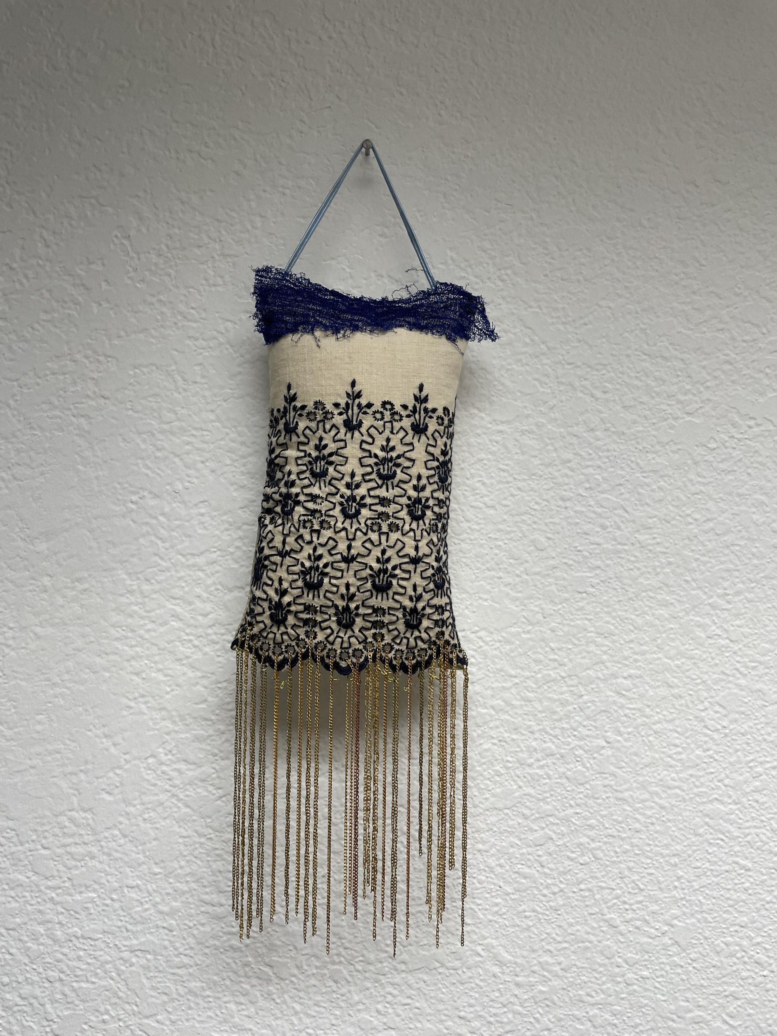 Islands and Streams Hanging Pillowette