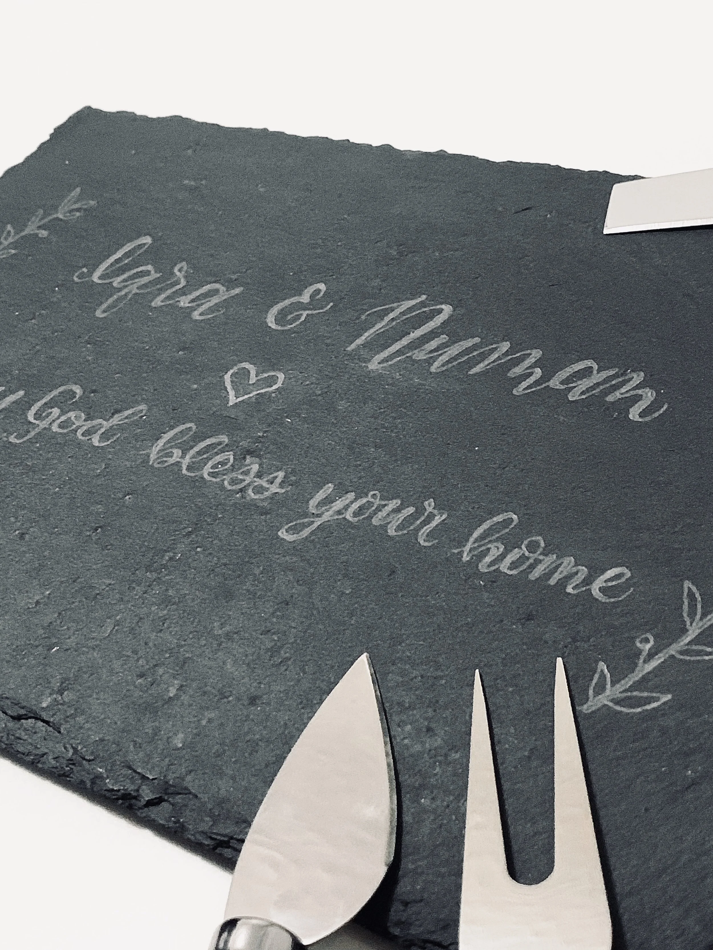 Toronto_Calligraphy_Engraving_Slate_Charcuterie.jpeg