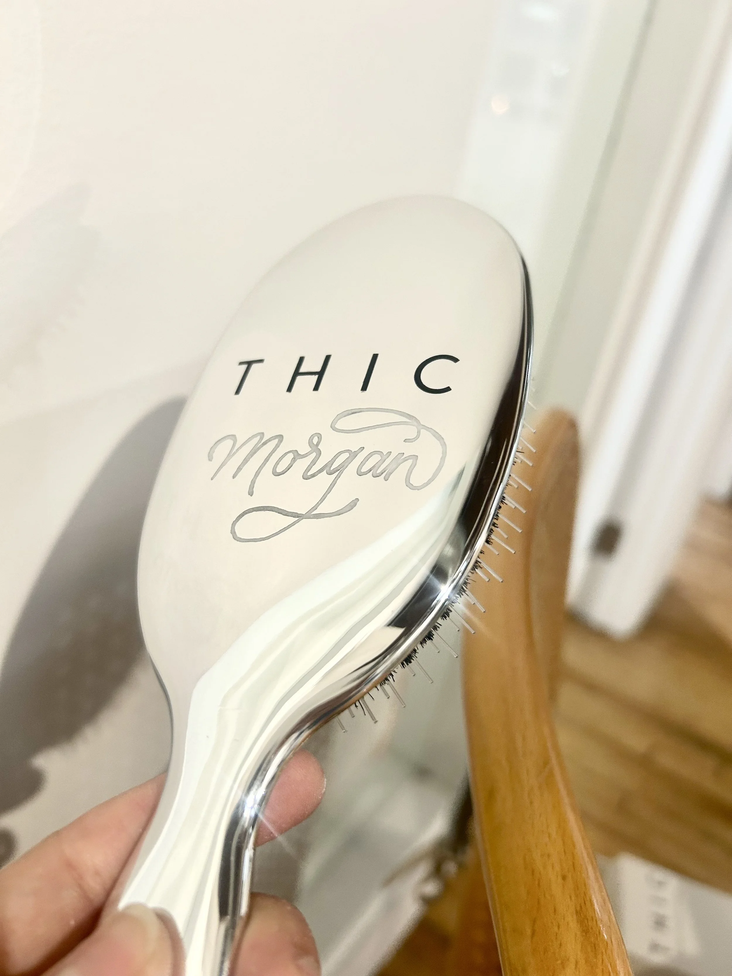 Toronto_Calligraphy_Engraving_hairbrush2.jpeg