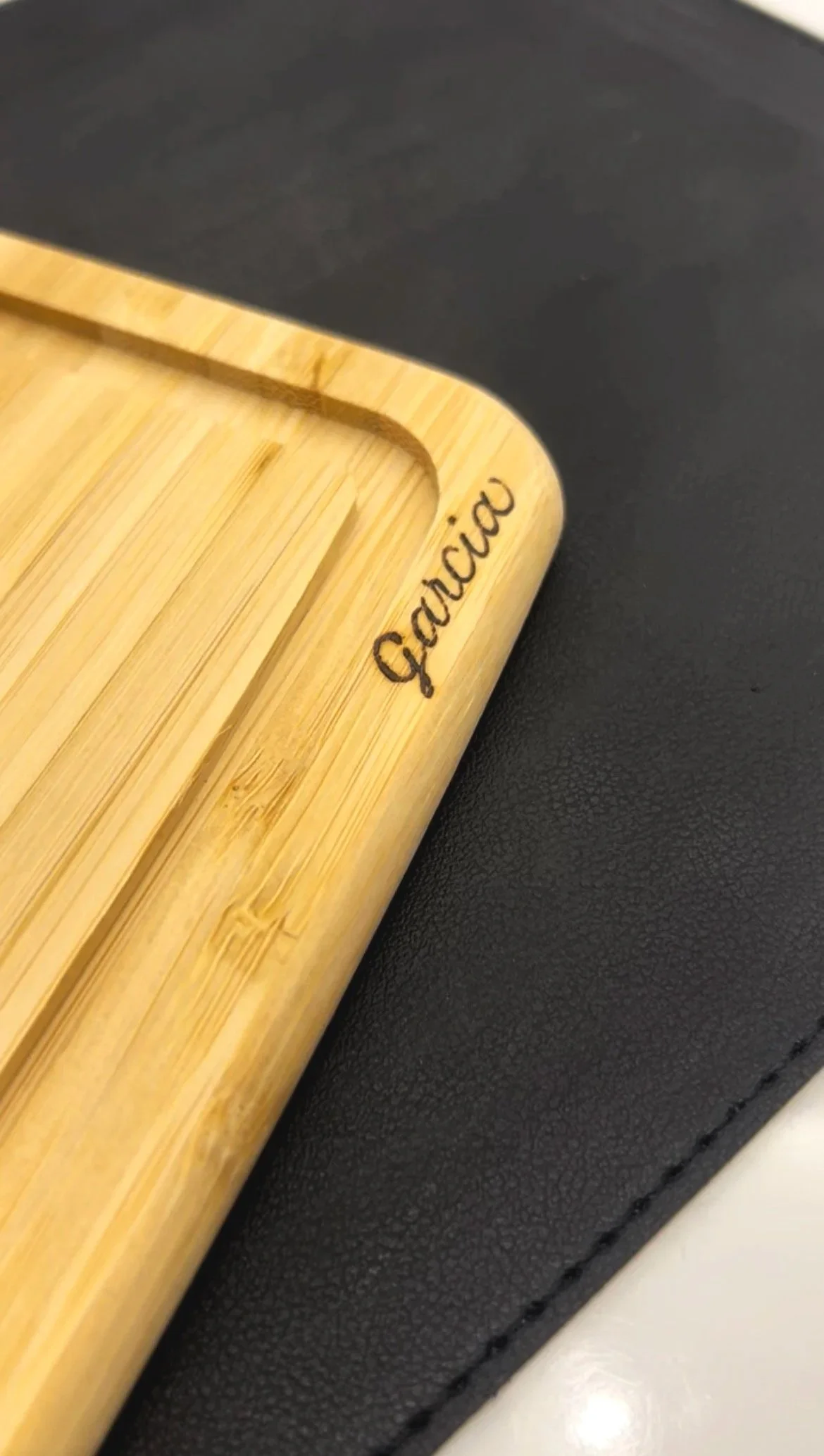 Toronto_Calligraphy_Woodburning_Pyrography_Charcuterie_Board.jpg