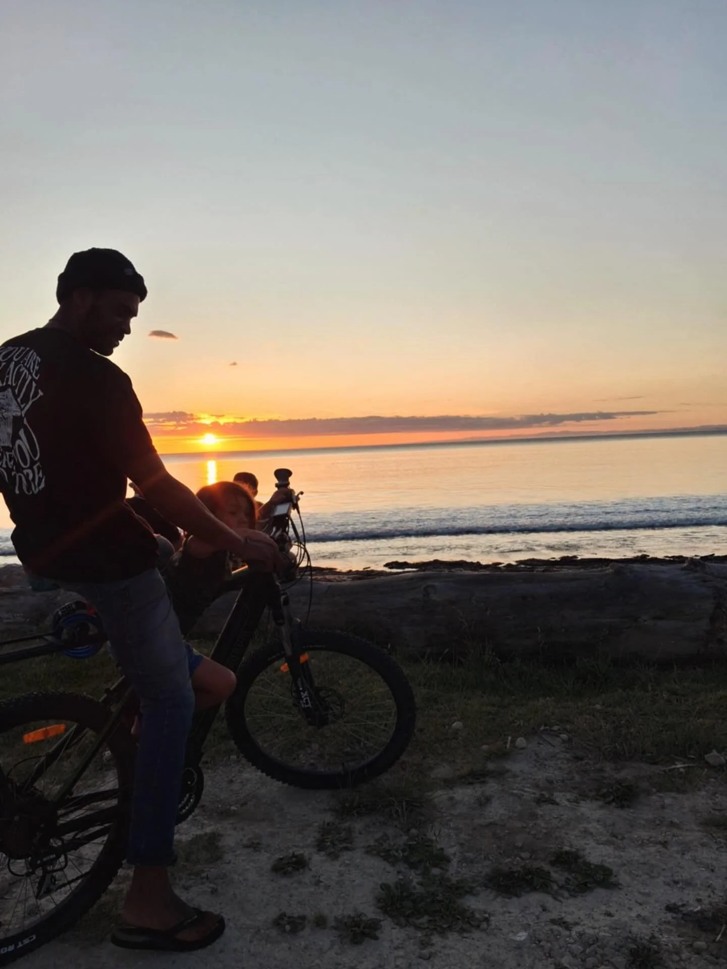 Following the sparkles with you ✨✨✨✨✨✨✨
Magical soul ✨ Star being of light @alanzie_yo 💛✨