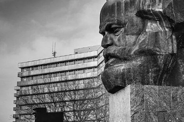 "Everything That Is Human Is Ours": The Political and Cultural Vanguardism of Antonio Gramsci and José Carlos Mariátegui