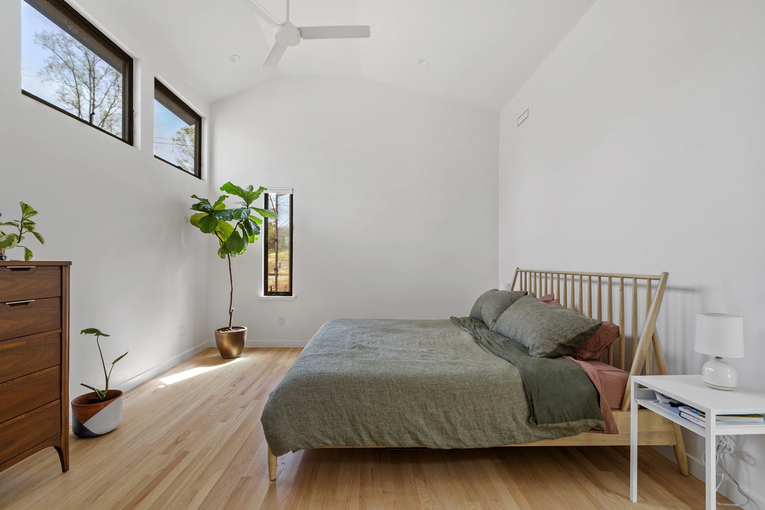 2001 Watkins St_05.jpg
