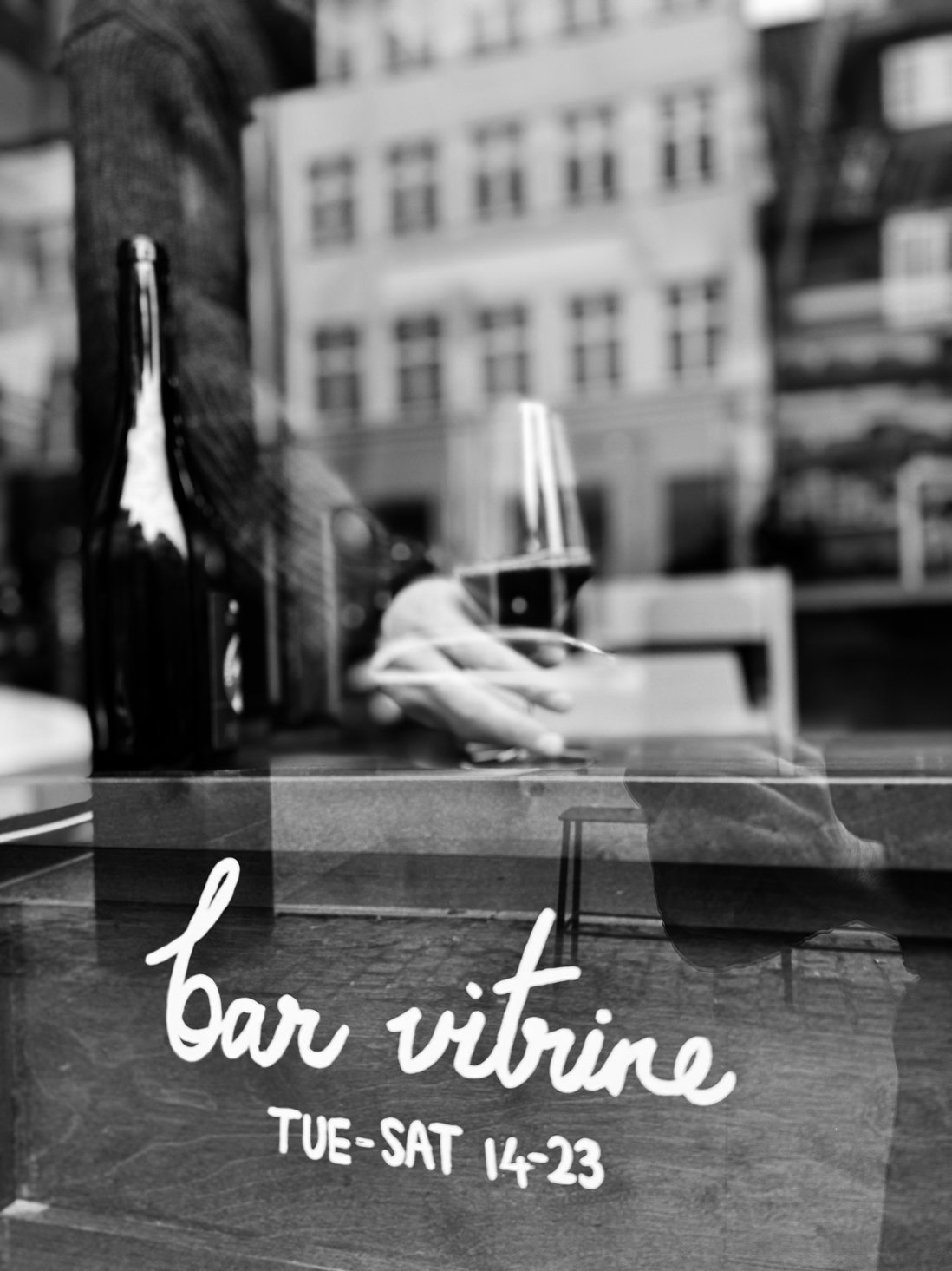 riccardo-bar-vitrine-1.jpg