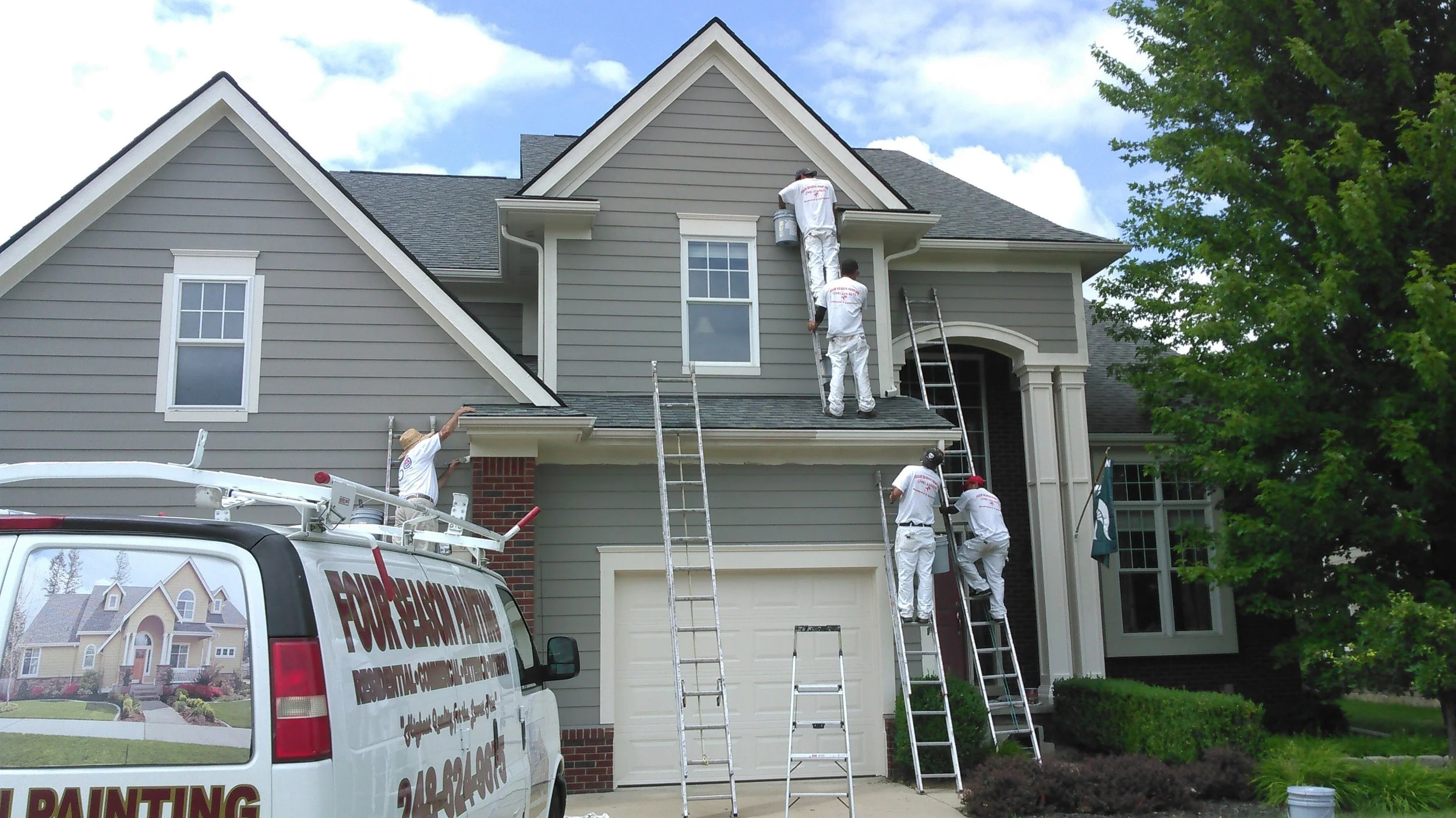 At Four Season Painting We Specializes in exterior and interior painting, Since 1995 - providing full -Service House Painting for both exterior and interior, we offer top quality interior and exterior painting A 100% customer satisfaction guarantee.