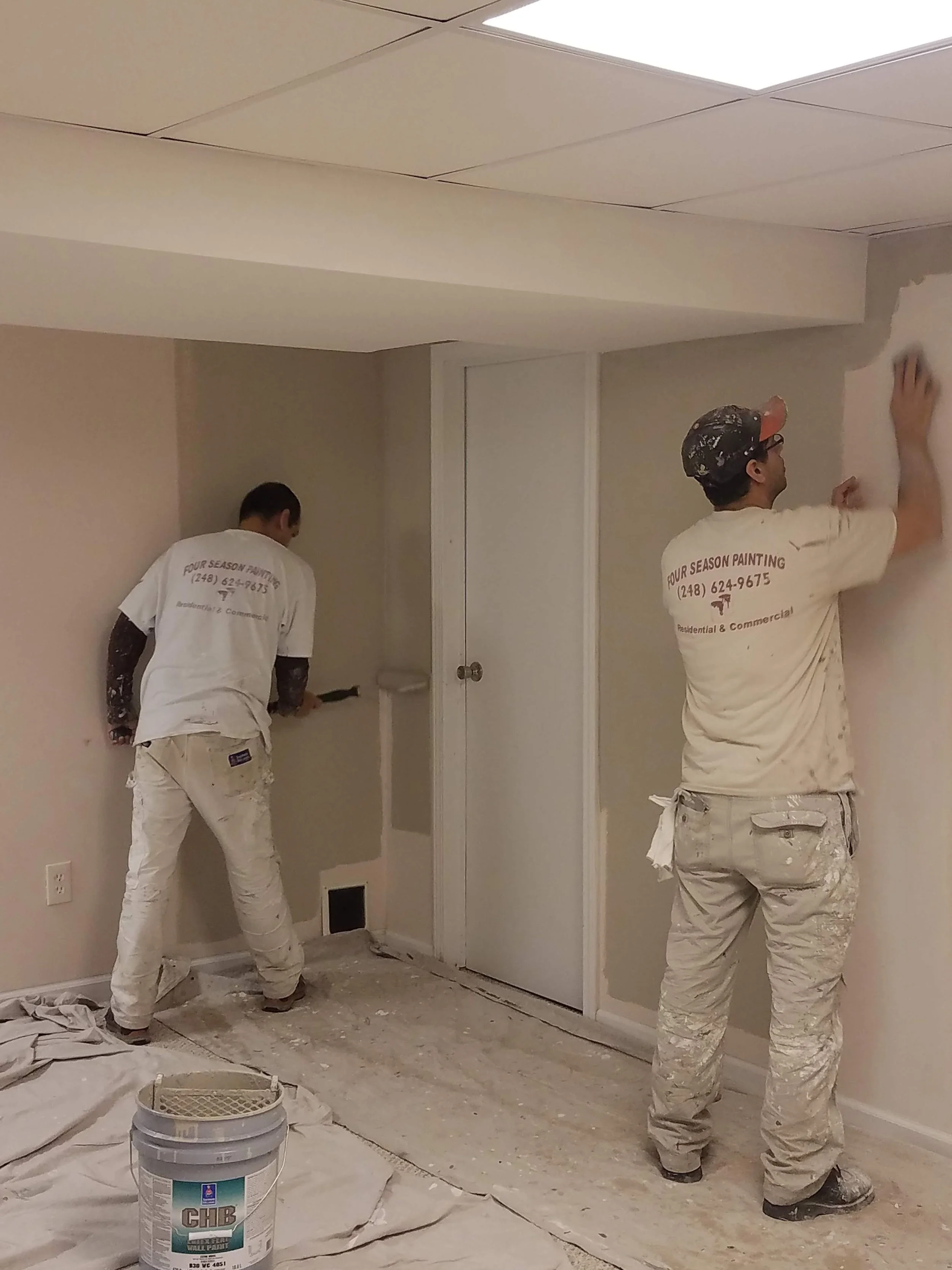 Four Season Painting specialze in exterior and interior house painting serving in Northville Township, MI