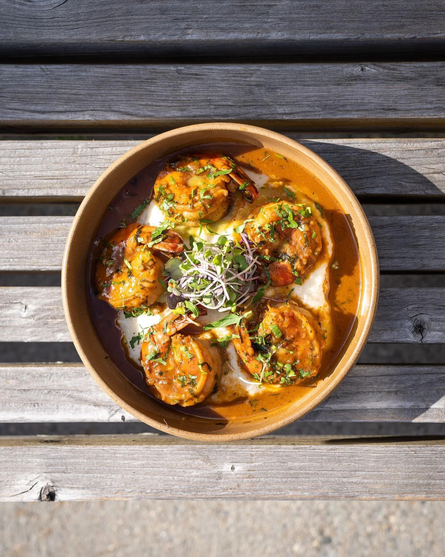 New Orleans BBQ shrimp and grits inspired by one of our favorite restaurants, Coops Place at the French Quarter!

This bbq has a dark roux, Worcestershire, holy trinity and that deep shrimp stock 😋 

Try it this week! Walk-in or book a reservation l