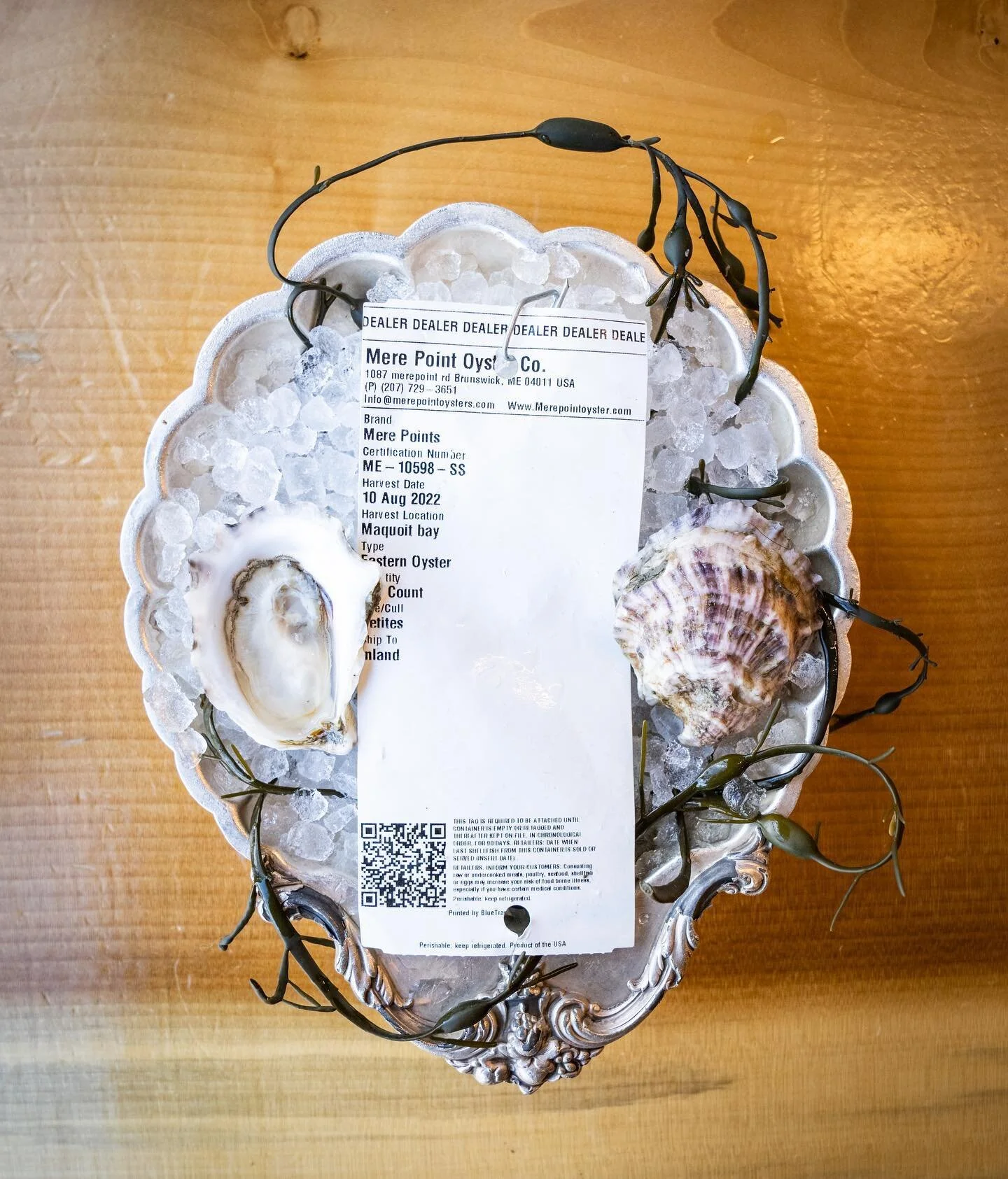 Oyster Alert! 🦪 🚨 some of our favorites are in stock 

@merepoint_oysters are luxuriously meaty, with a mouthwatering upfront brine, and second wave of delicate, bright sweetness. 

Try it today! Open for Sunday brunch and dinner 

Walk-in or book 